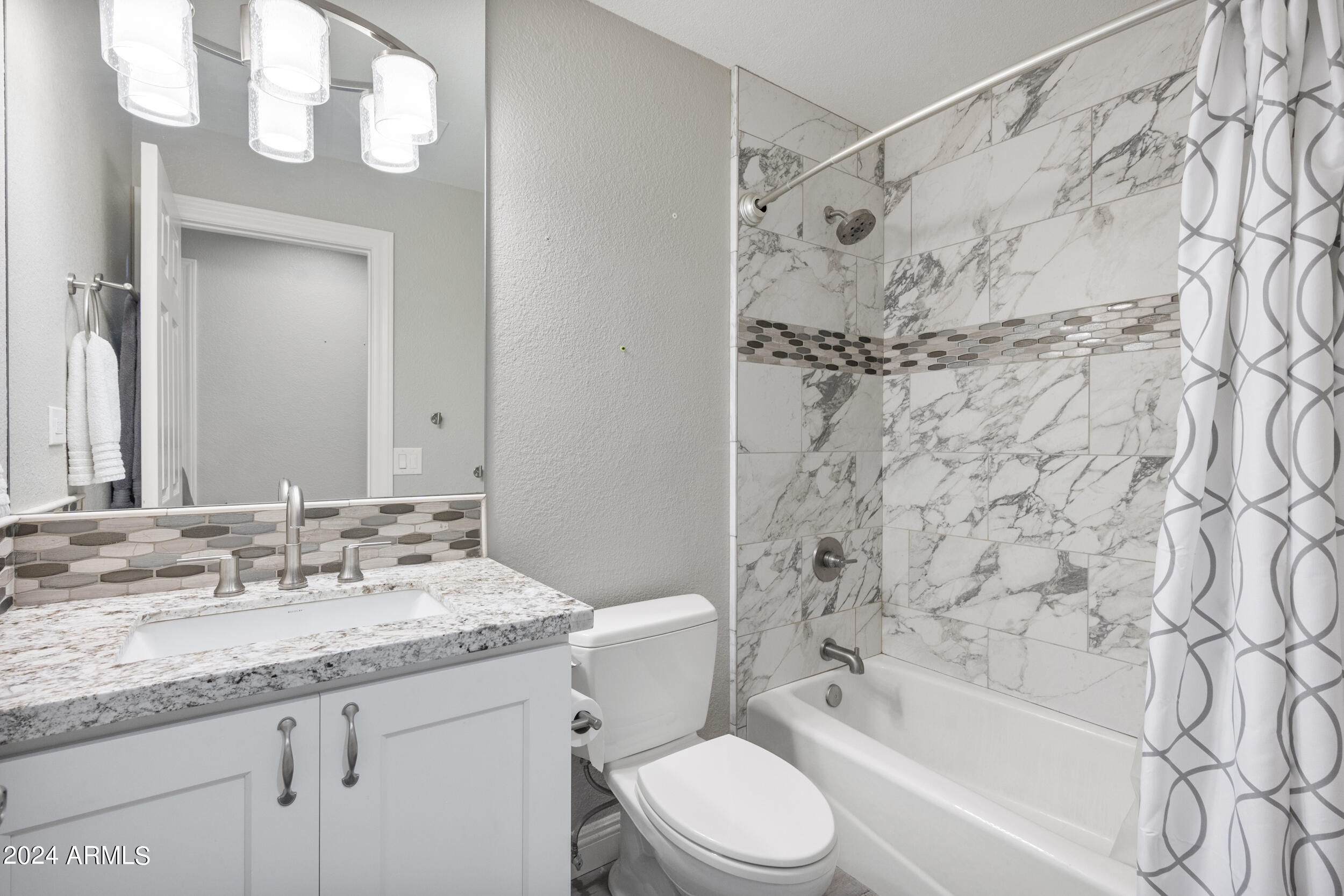 1633 E LAKESIDE Drive, 160