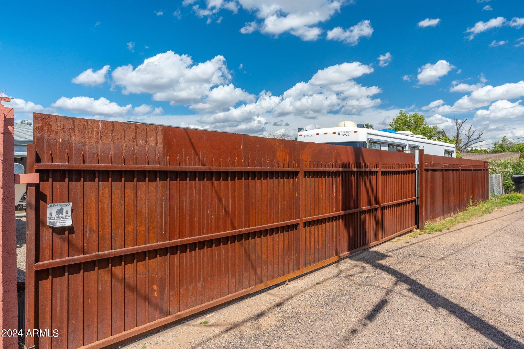 923 W AVALON Drive