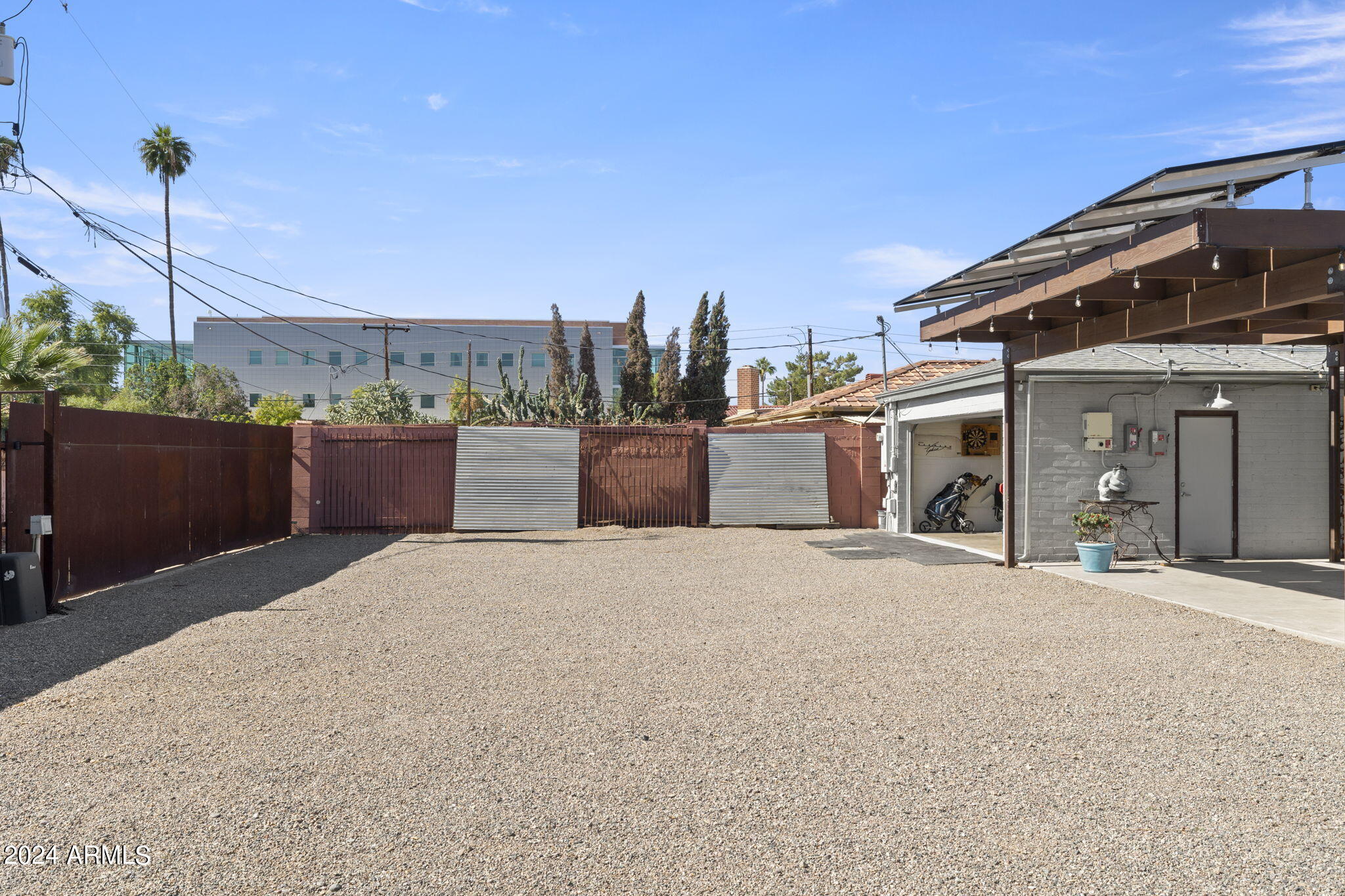 923 W AVALON Drive