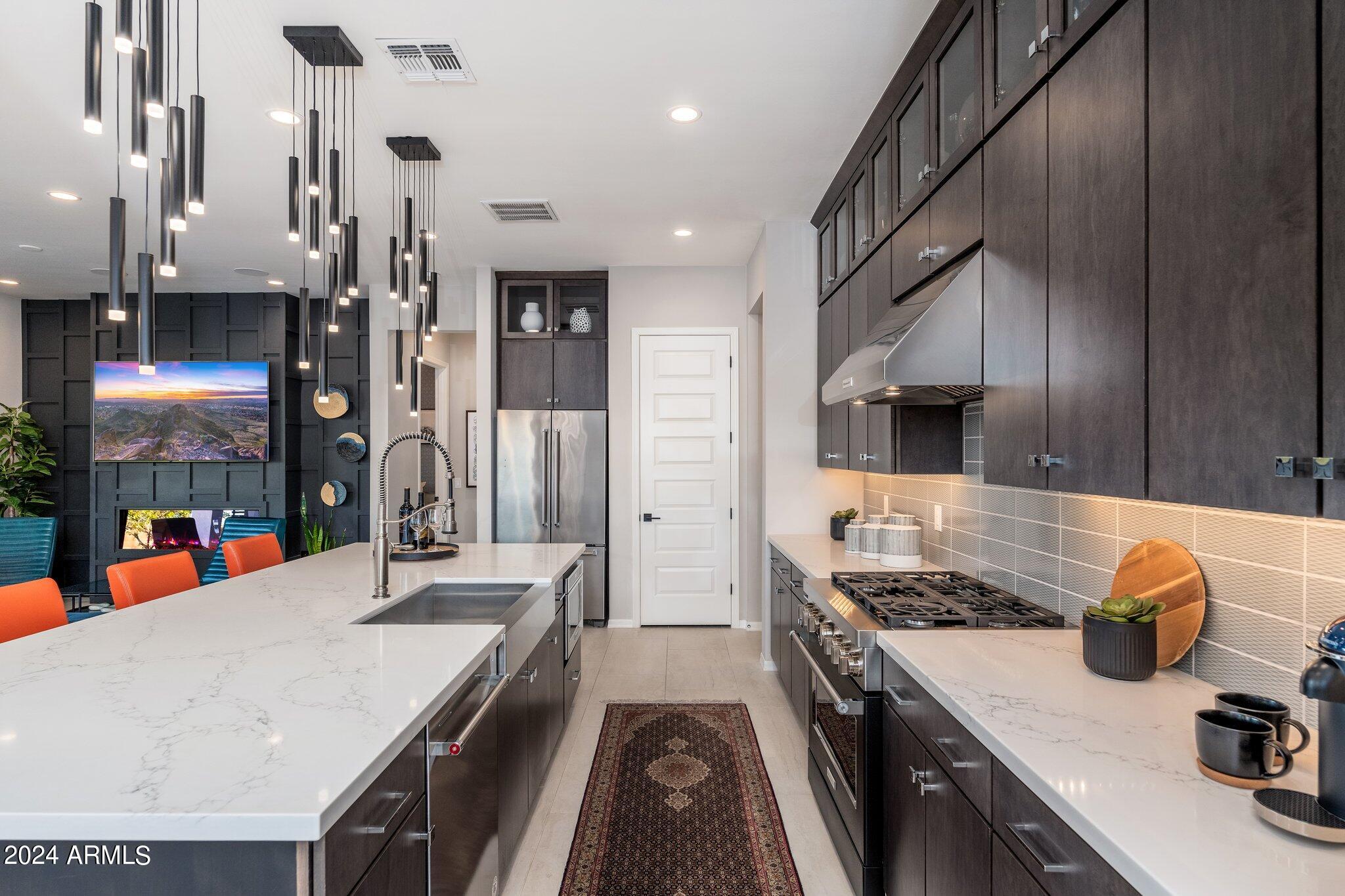 19701 W EXETER Boulevard