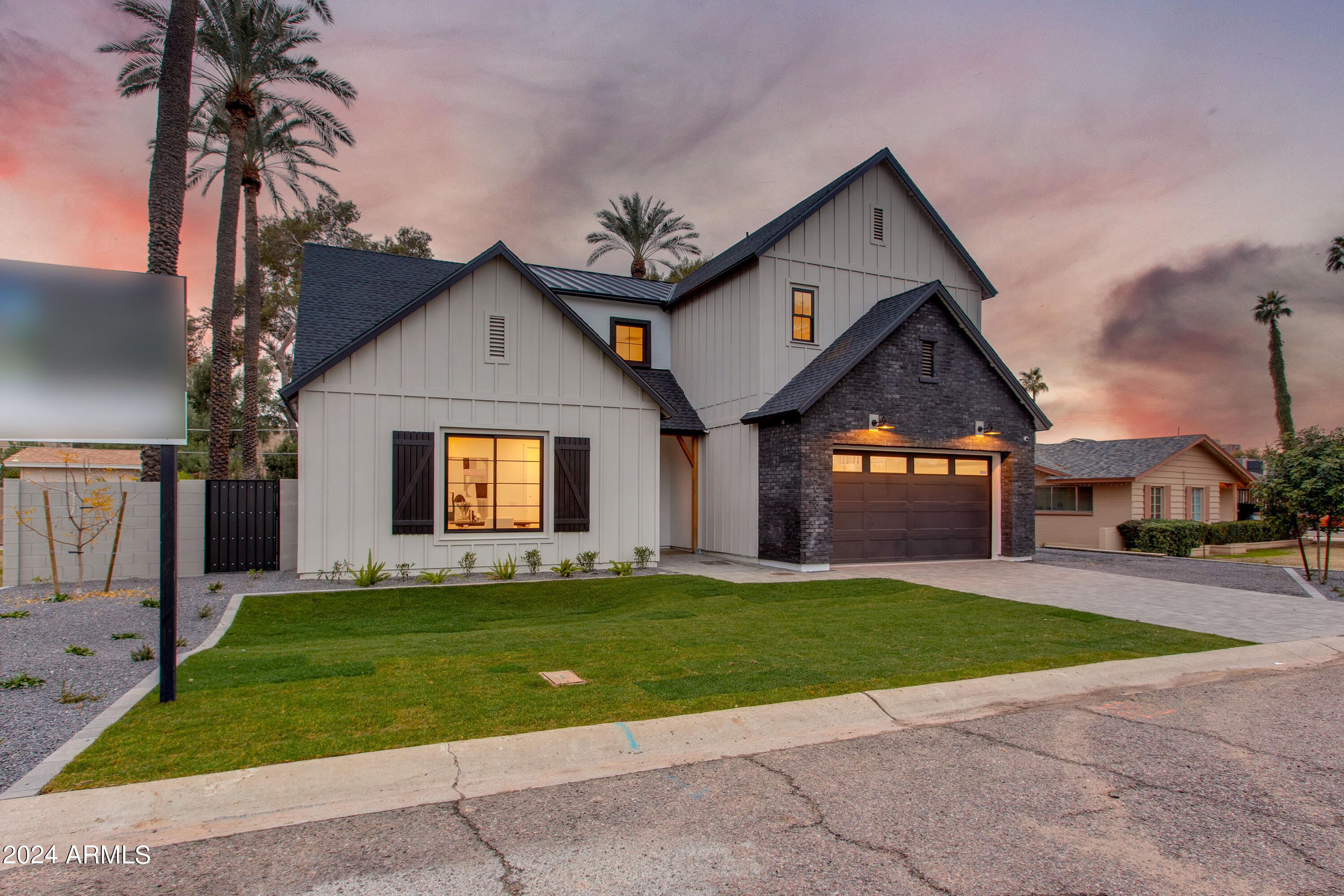 4609 E CATALINA Drive