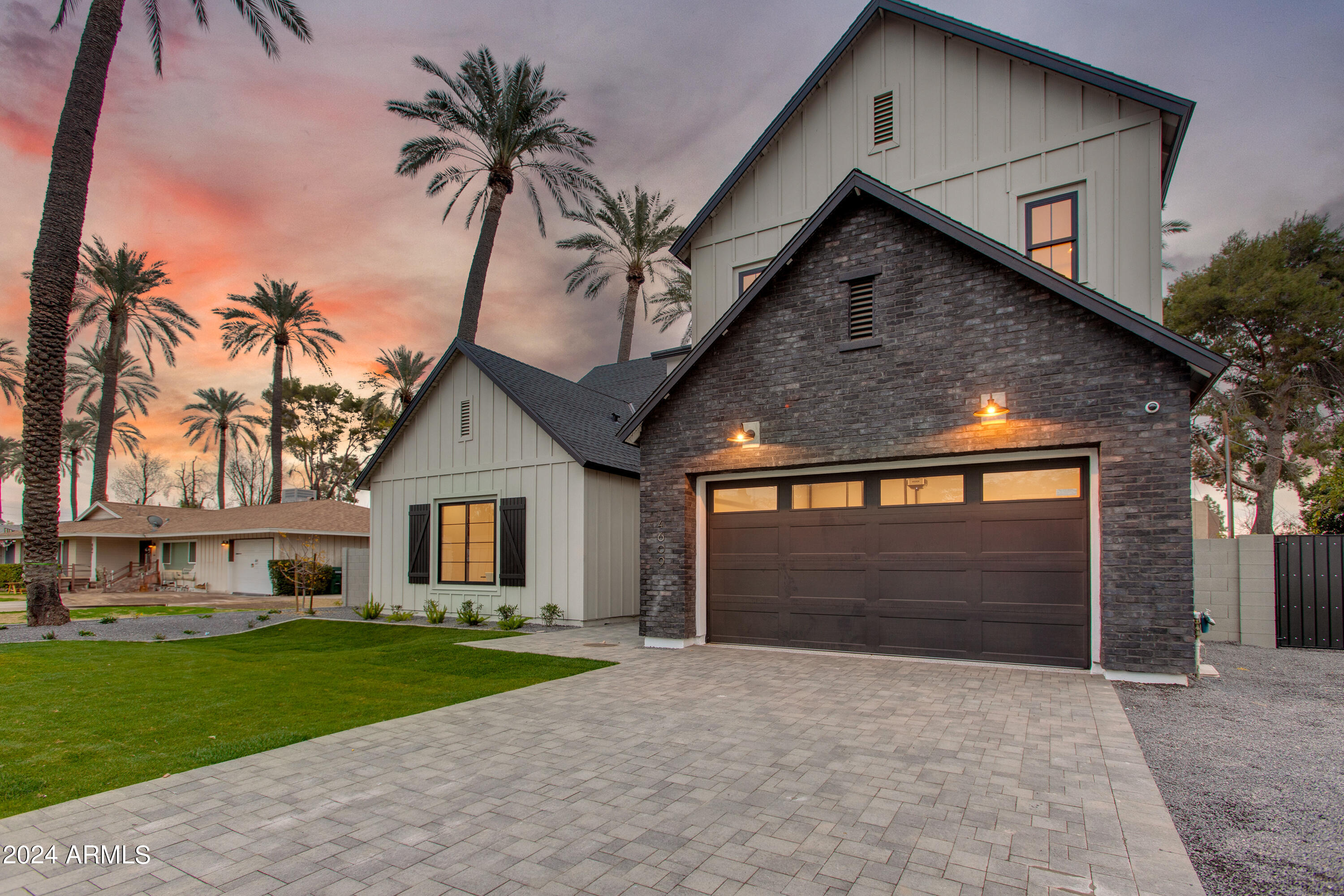 4609 E CATALINA Drive
