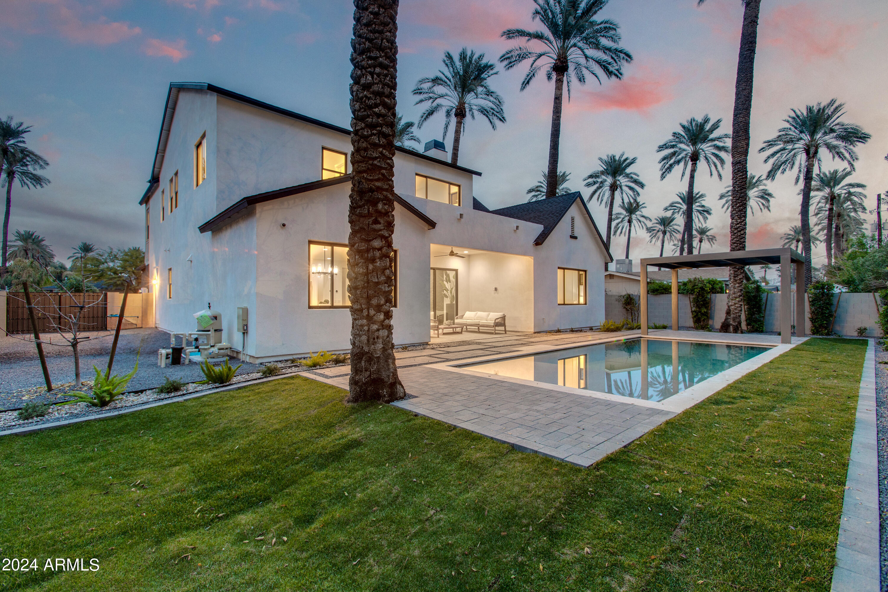 4609 E CATALINA Drive