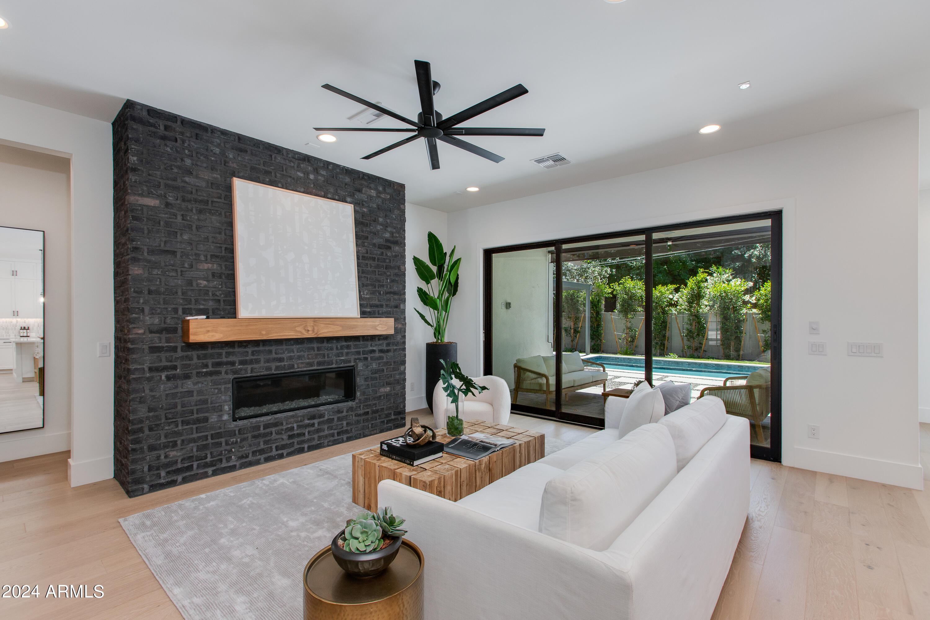 4609 E CATALINA Drive
