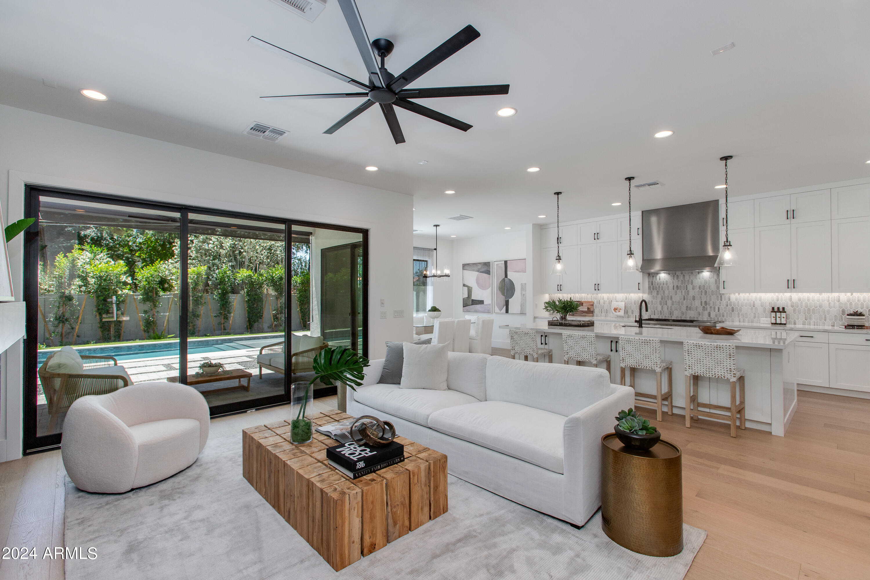 4609 E CATALINA Drive