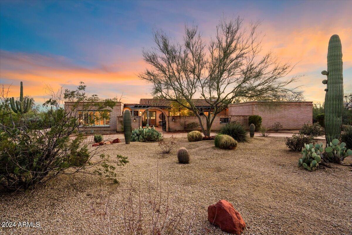 8035 E PARAISO Drive