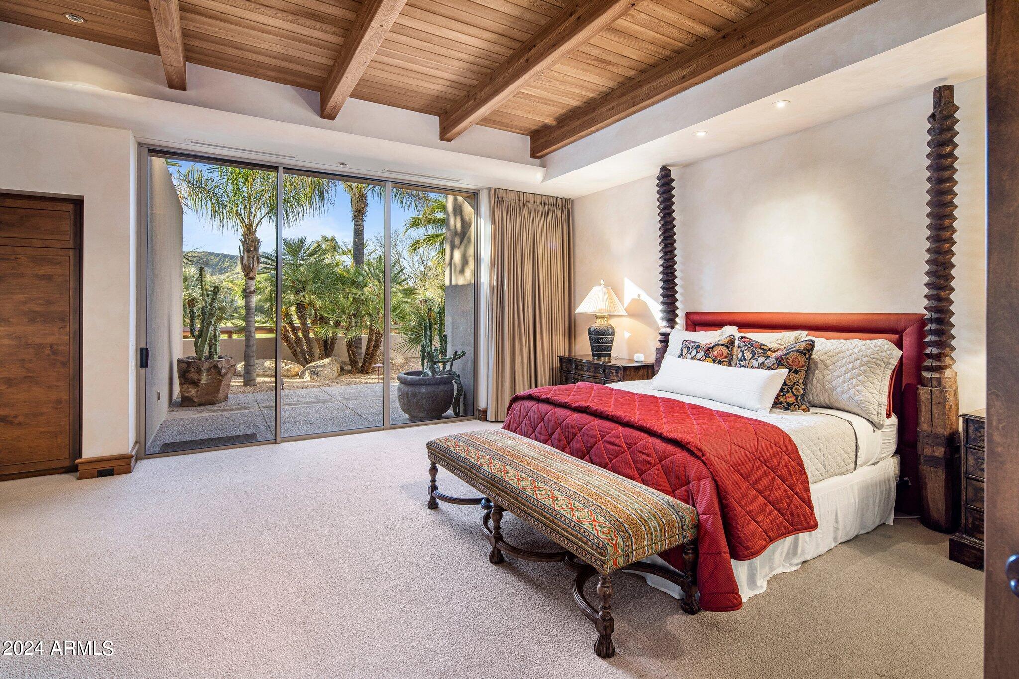 7555 N EUCALYPTUS Drive