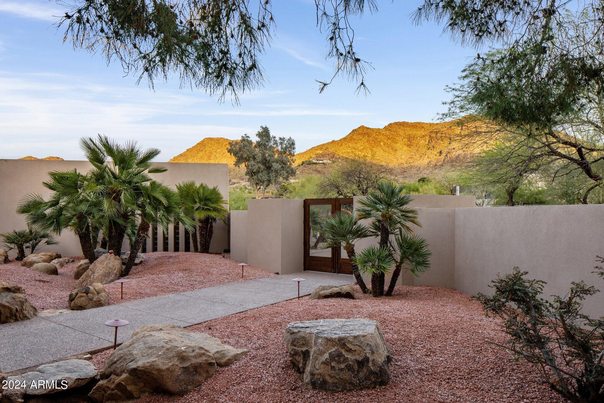 7555 N EUCALYPTUS Drive