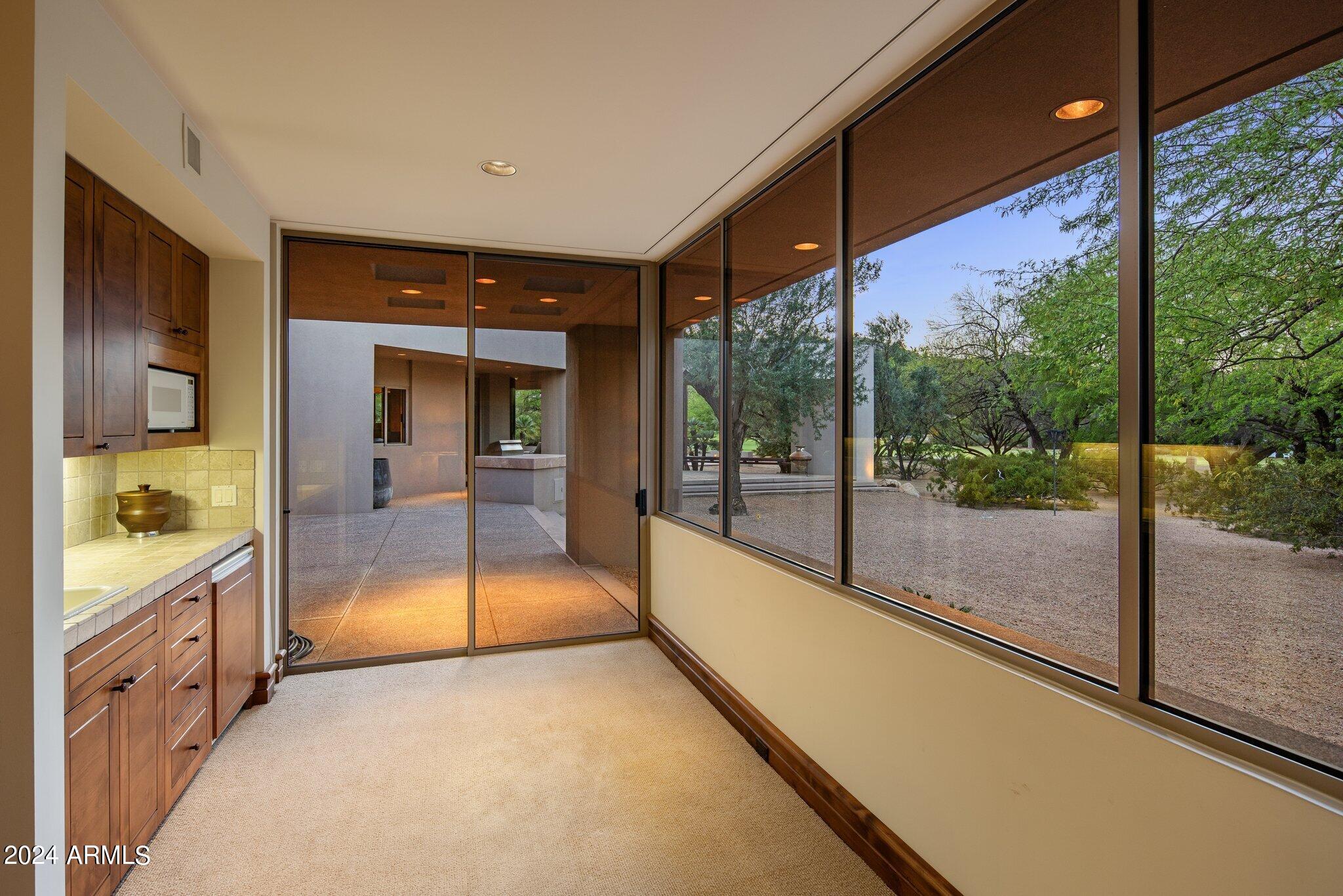 7555 N EUCALYPTUS Drive