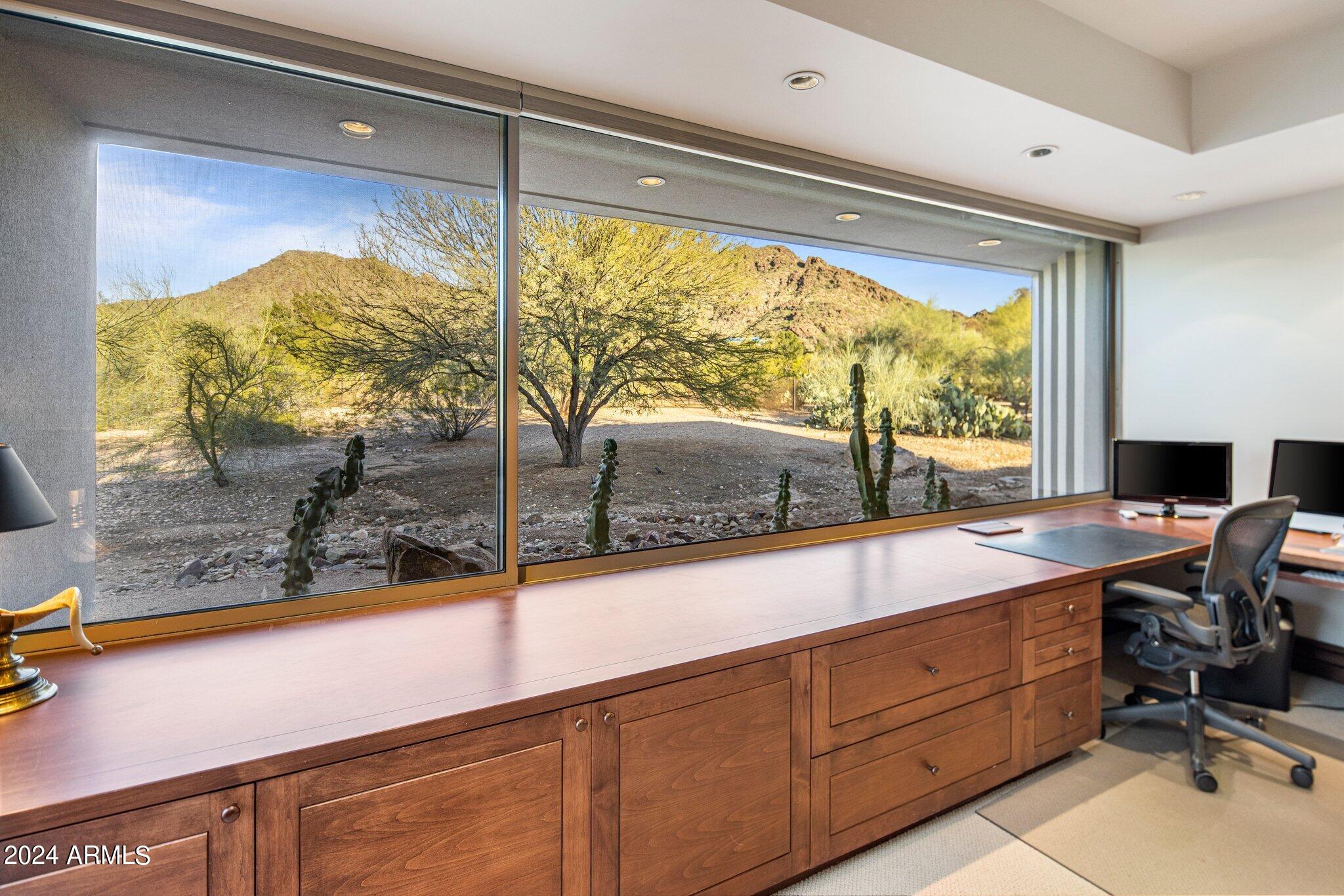 7555 N EUCALYPTUS Drive