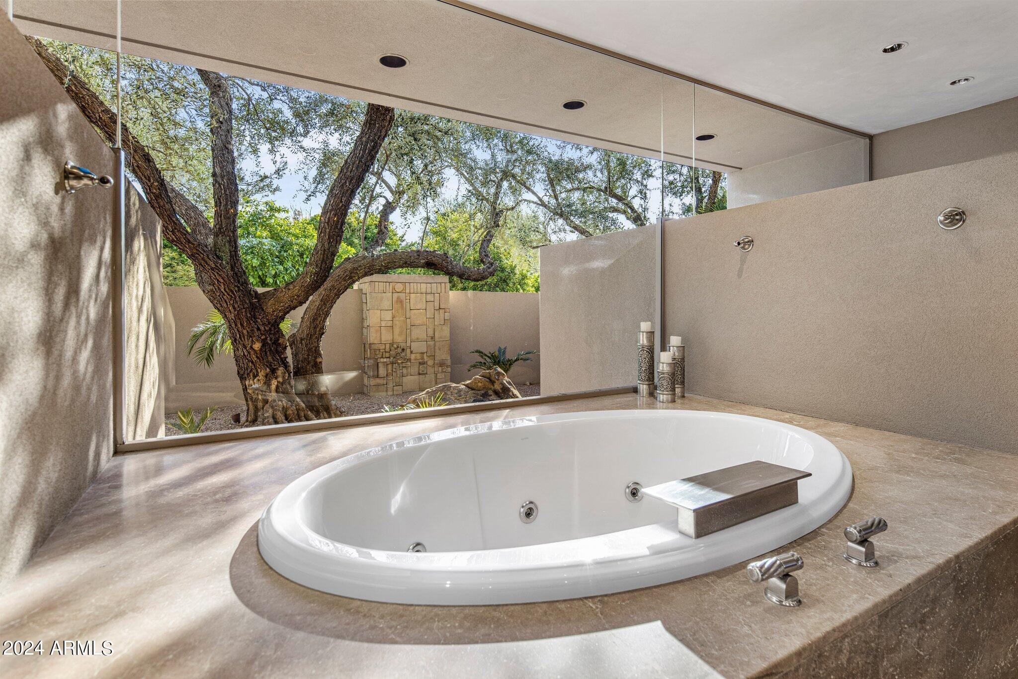 7555 N EUCALYPTUS Drive