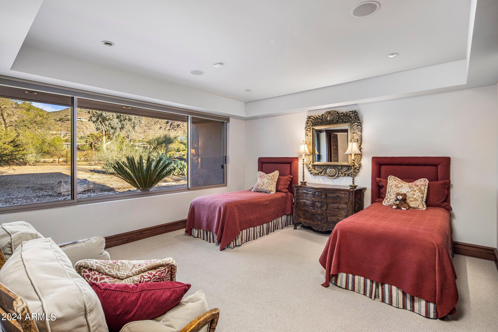 7555 N EUCALYPTUS Drive