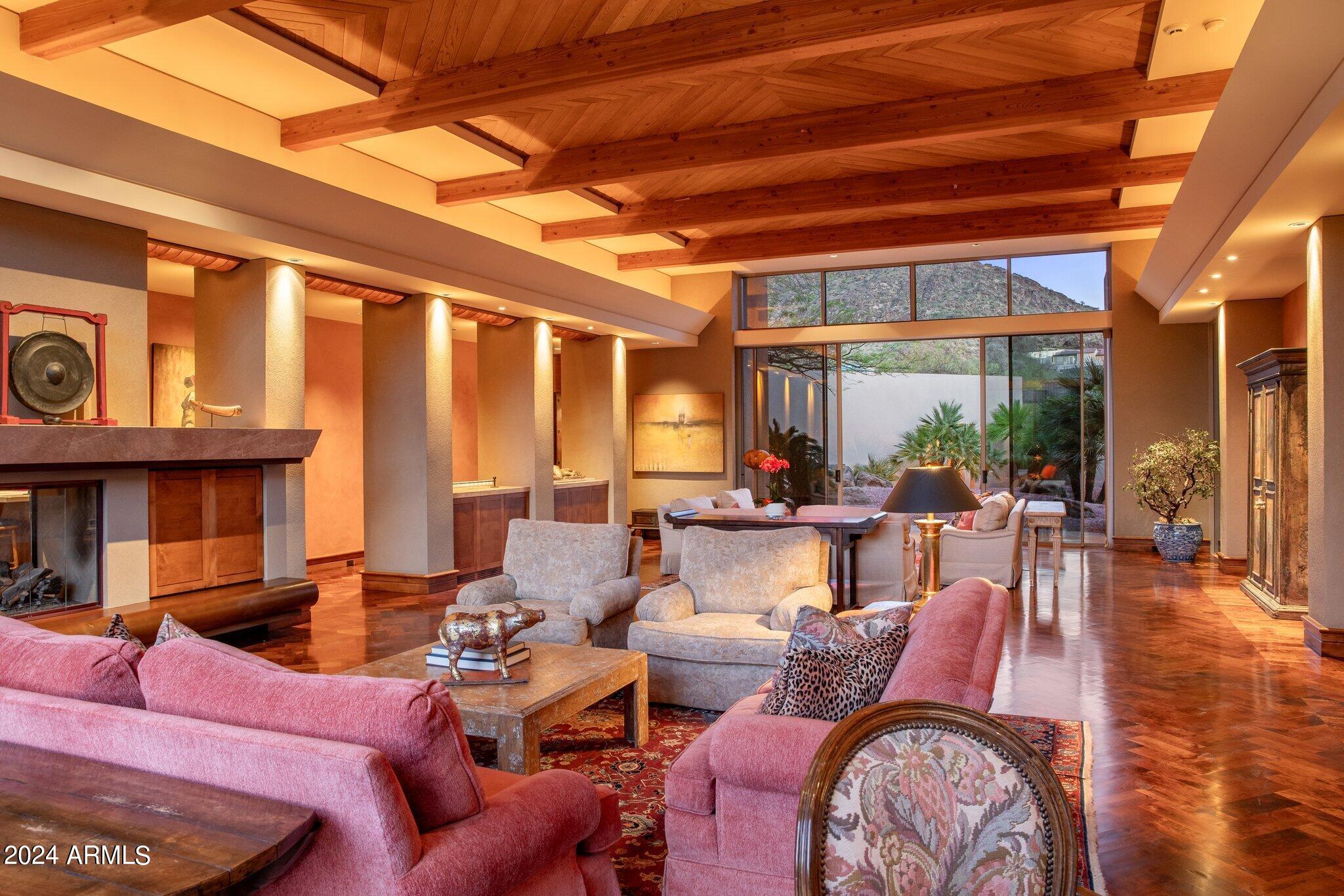 7555 N EUCALYPTUS Drive