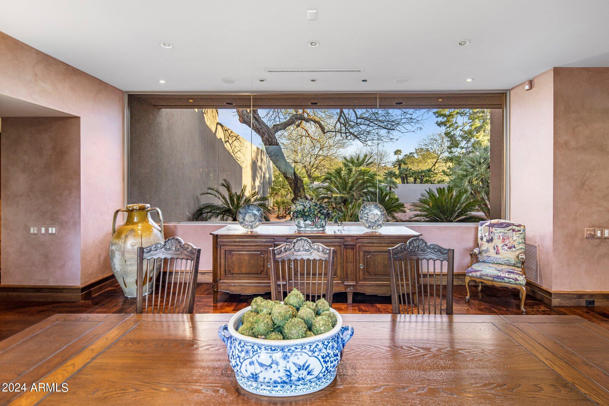 7555 N EUCALYPTUS Drive