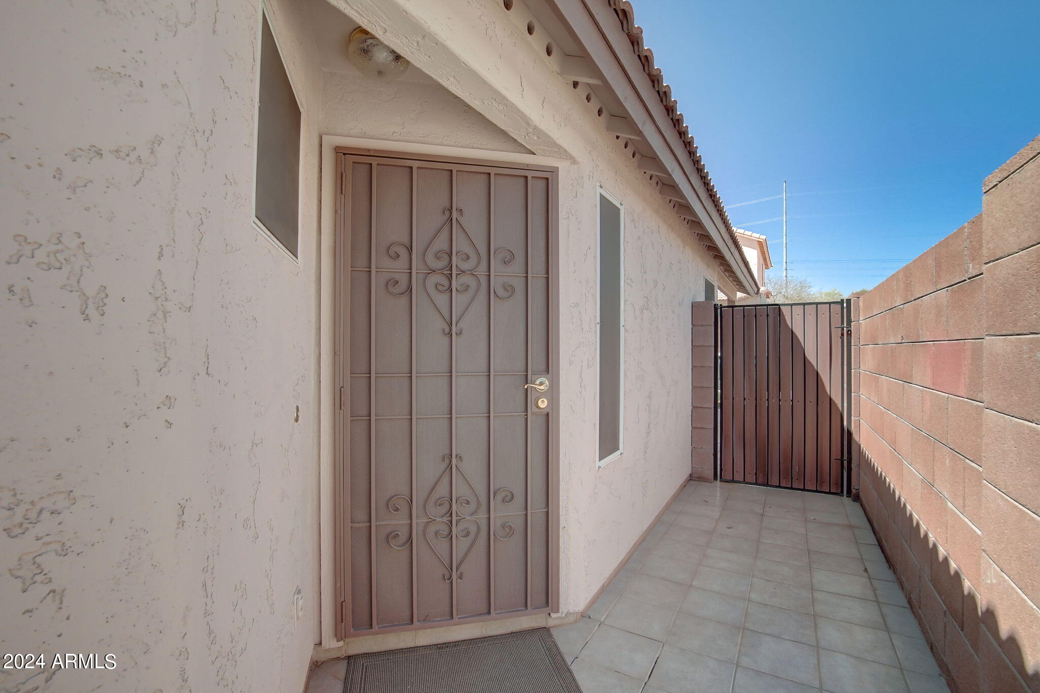 2221 E UNION HILLS Drive, 108