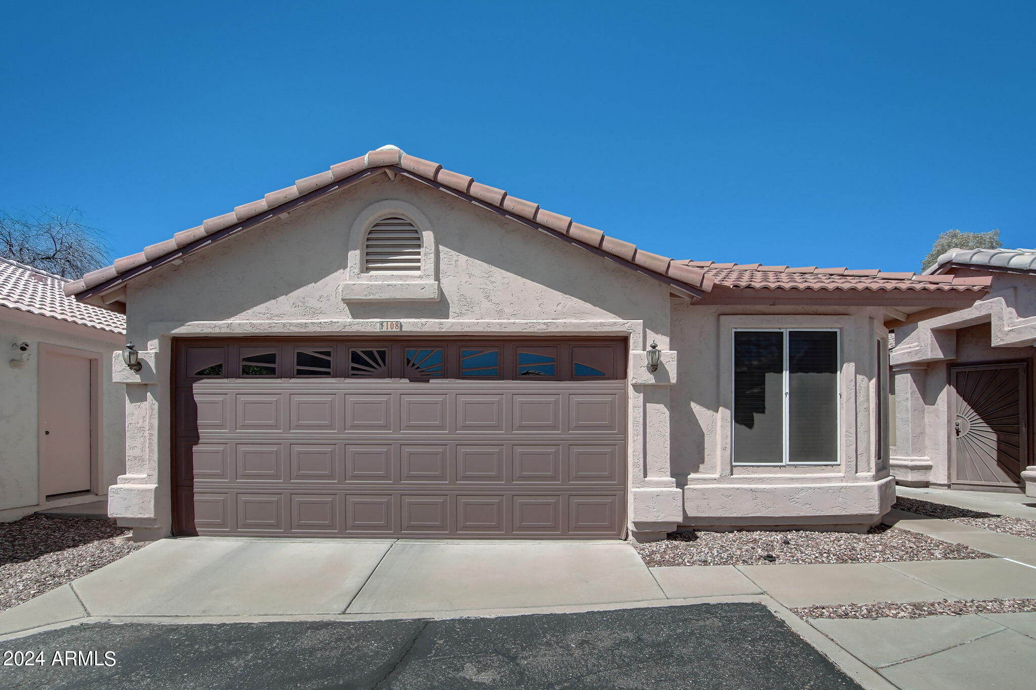 2221 E UNION HILLS Drive, 108