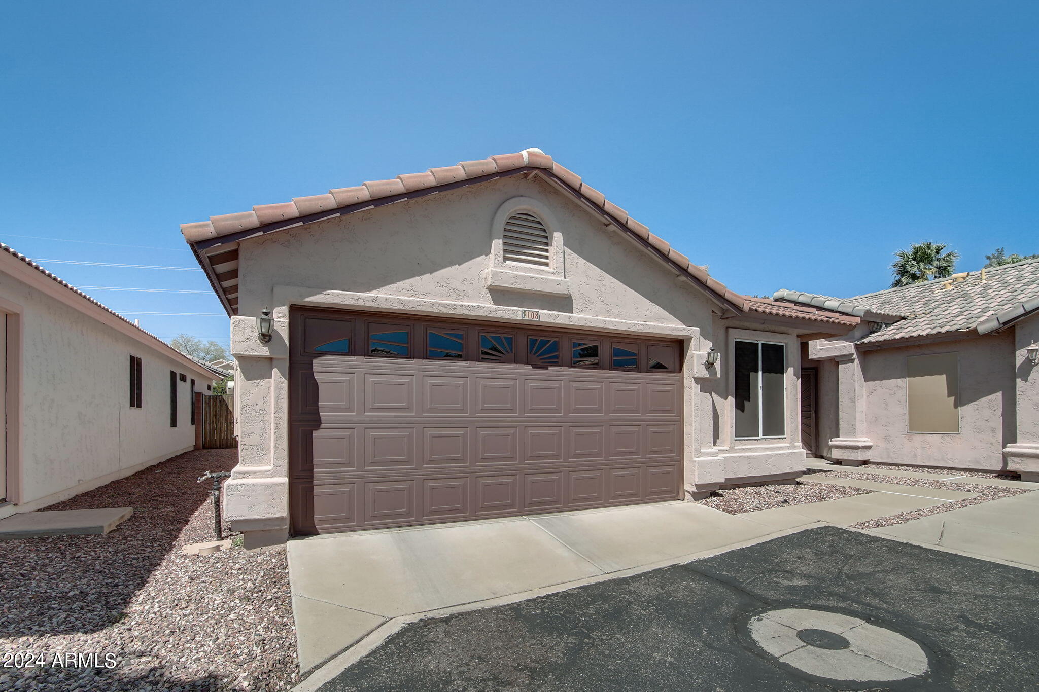 2221 E UNION HILLS Drive, 108