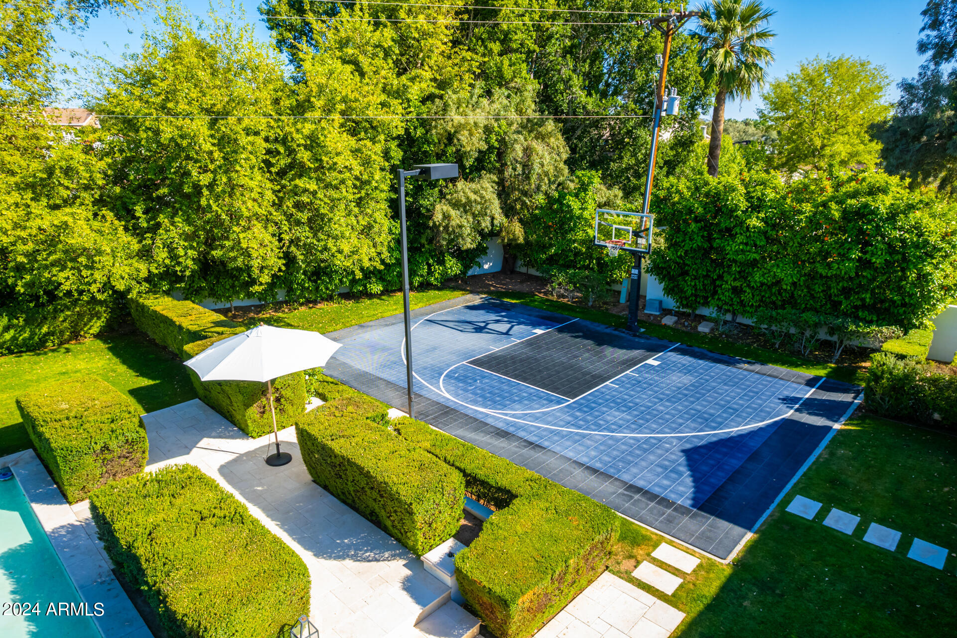 4615 N LAUNFAL Avenue