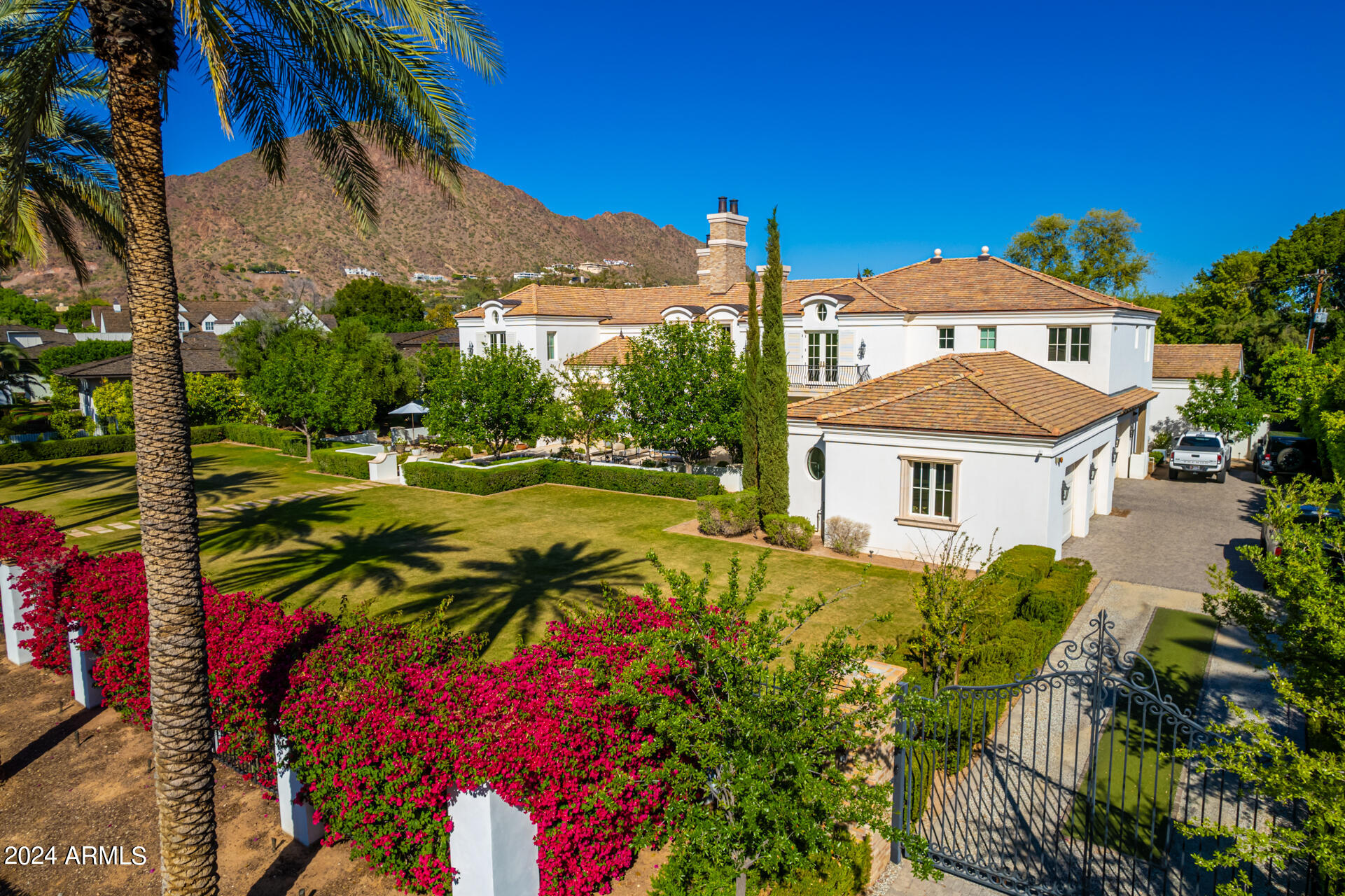 4615 N LAUNFAL Avenue