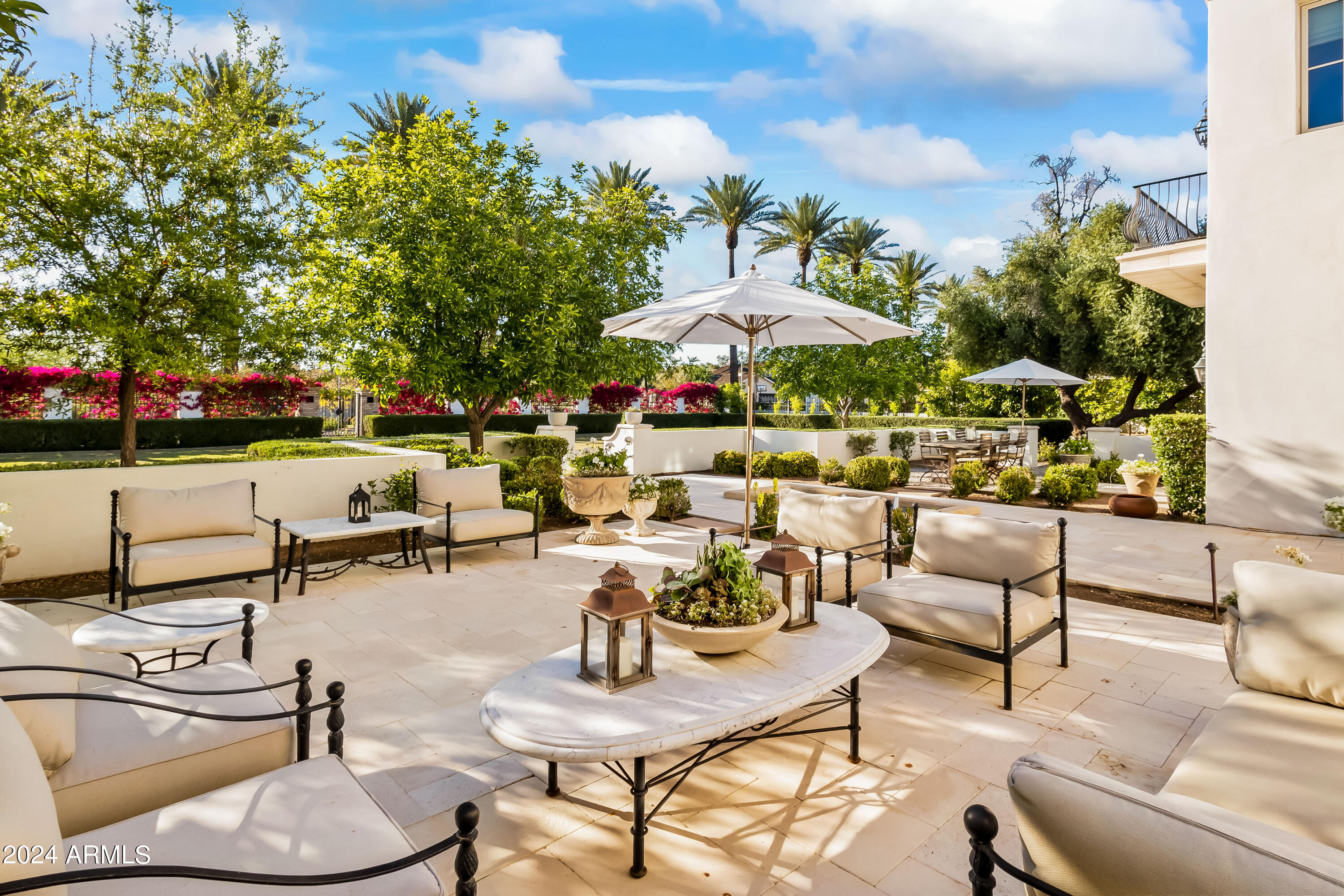 4615 N LAUNFAL Avenue