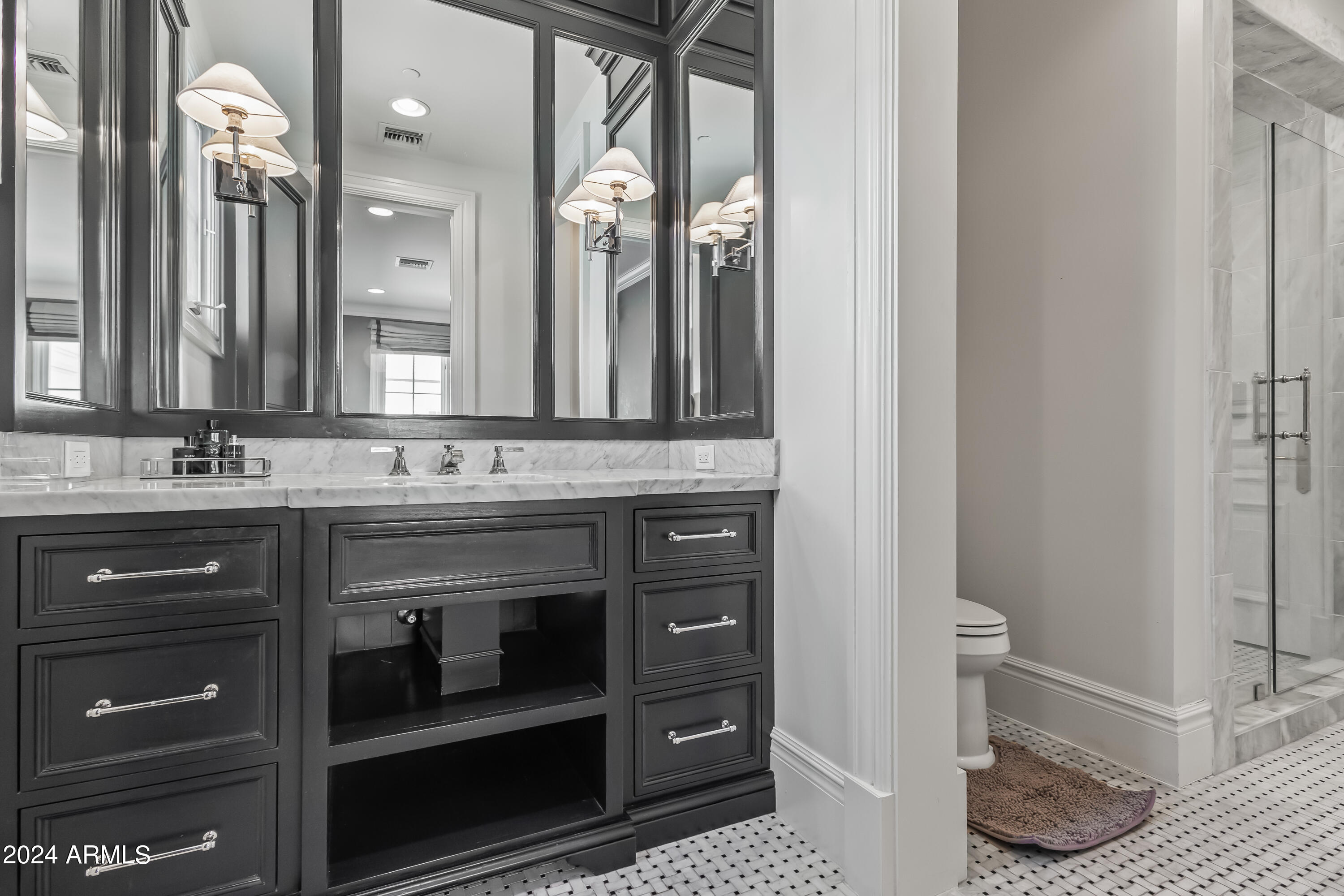 4615 N LAUNFAL Avenue