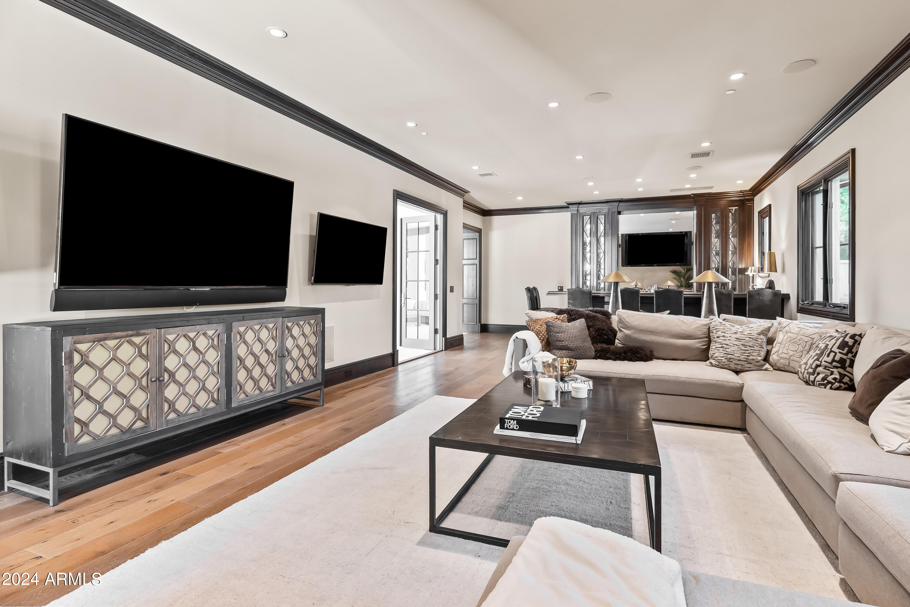 4615 N LAUNFAL Avenue