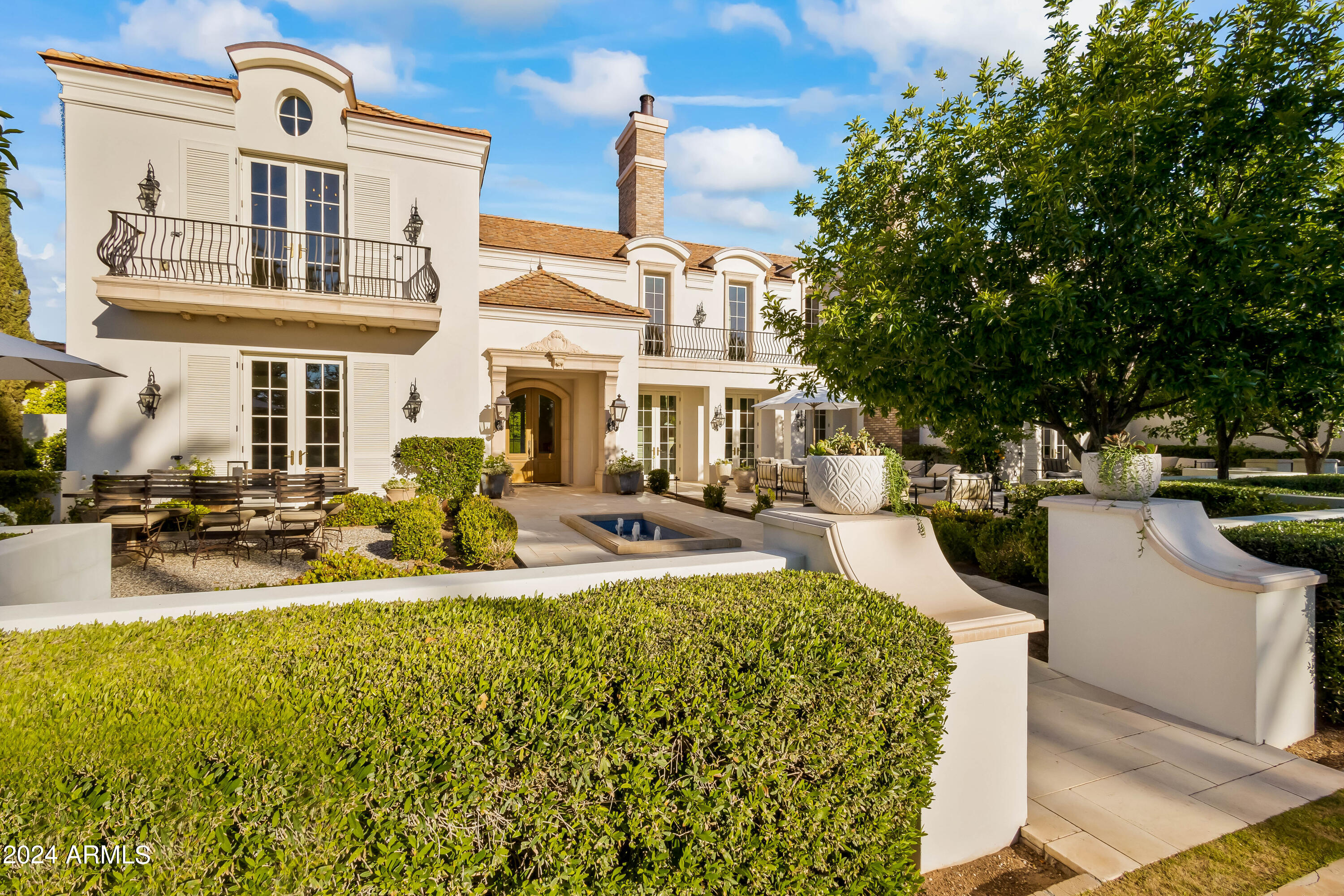 4615 N LAUNFAL Avenue