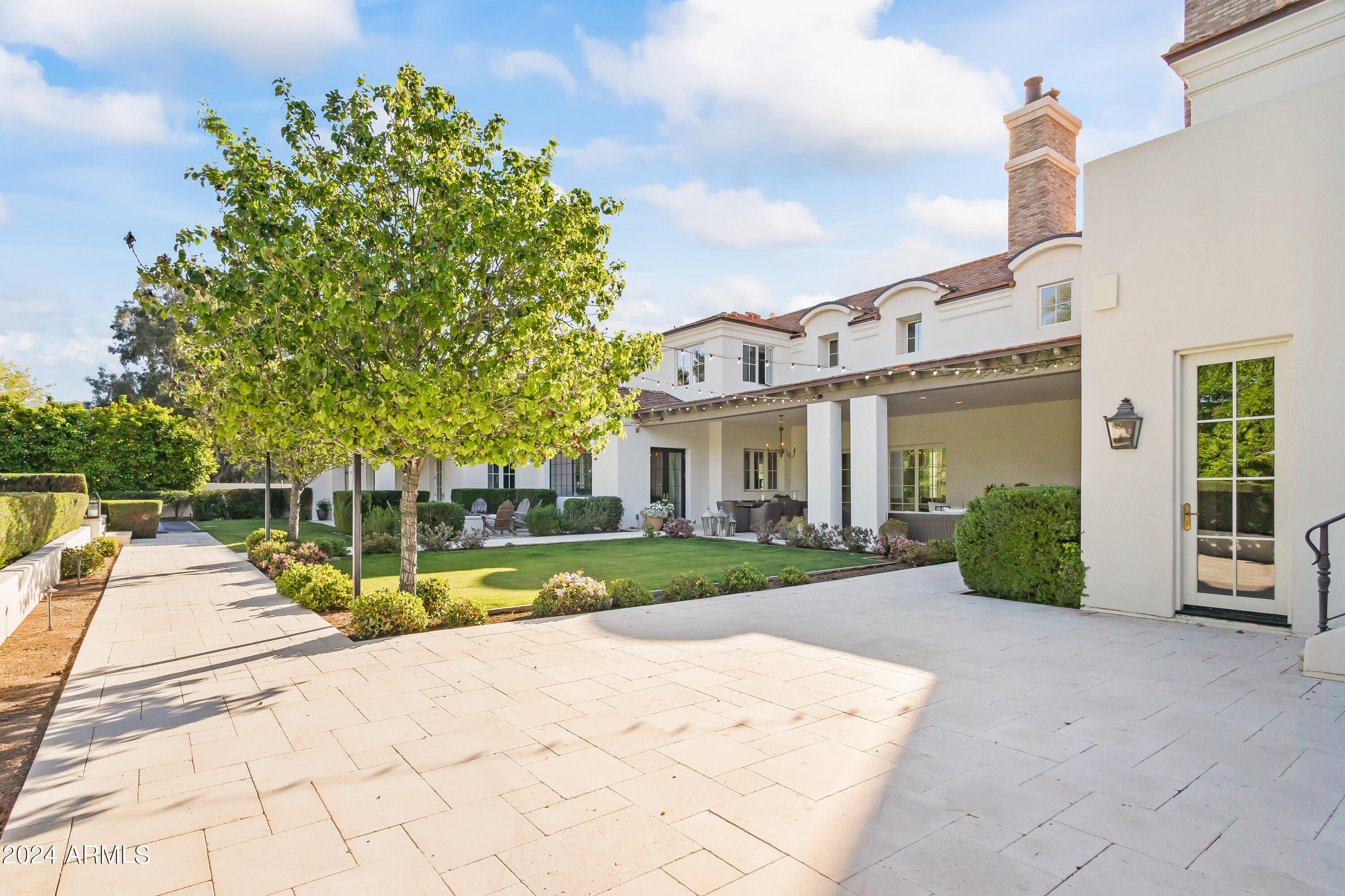 4615 N LAUNFAL Avenue