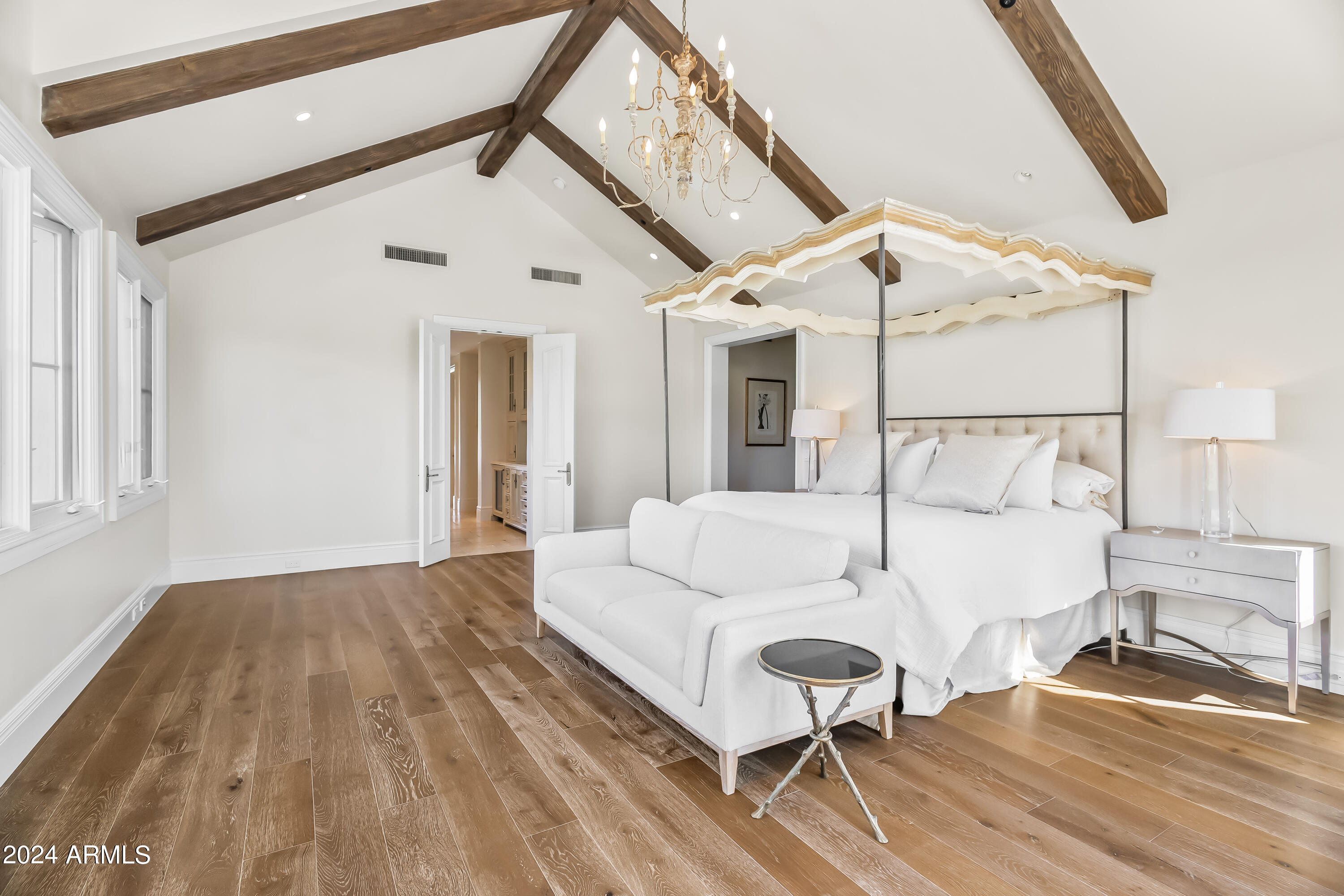 4615 N LAUNFAL Avenue