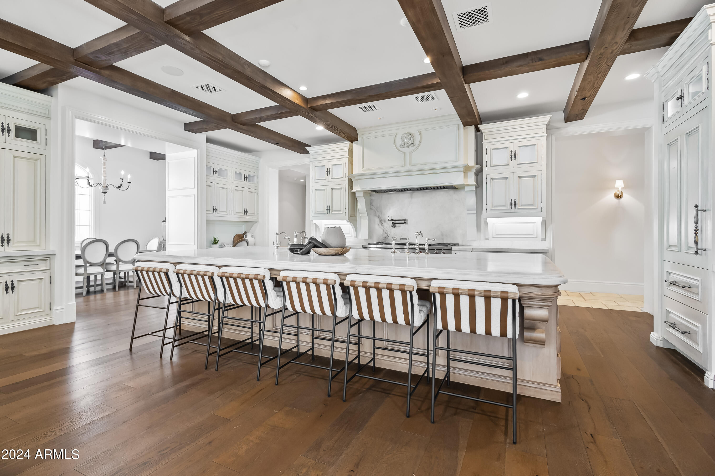 4615 N LAUNFAL Avenue