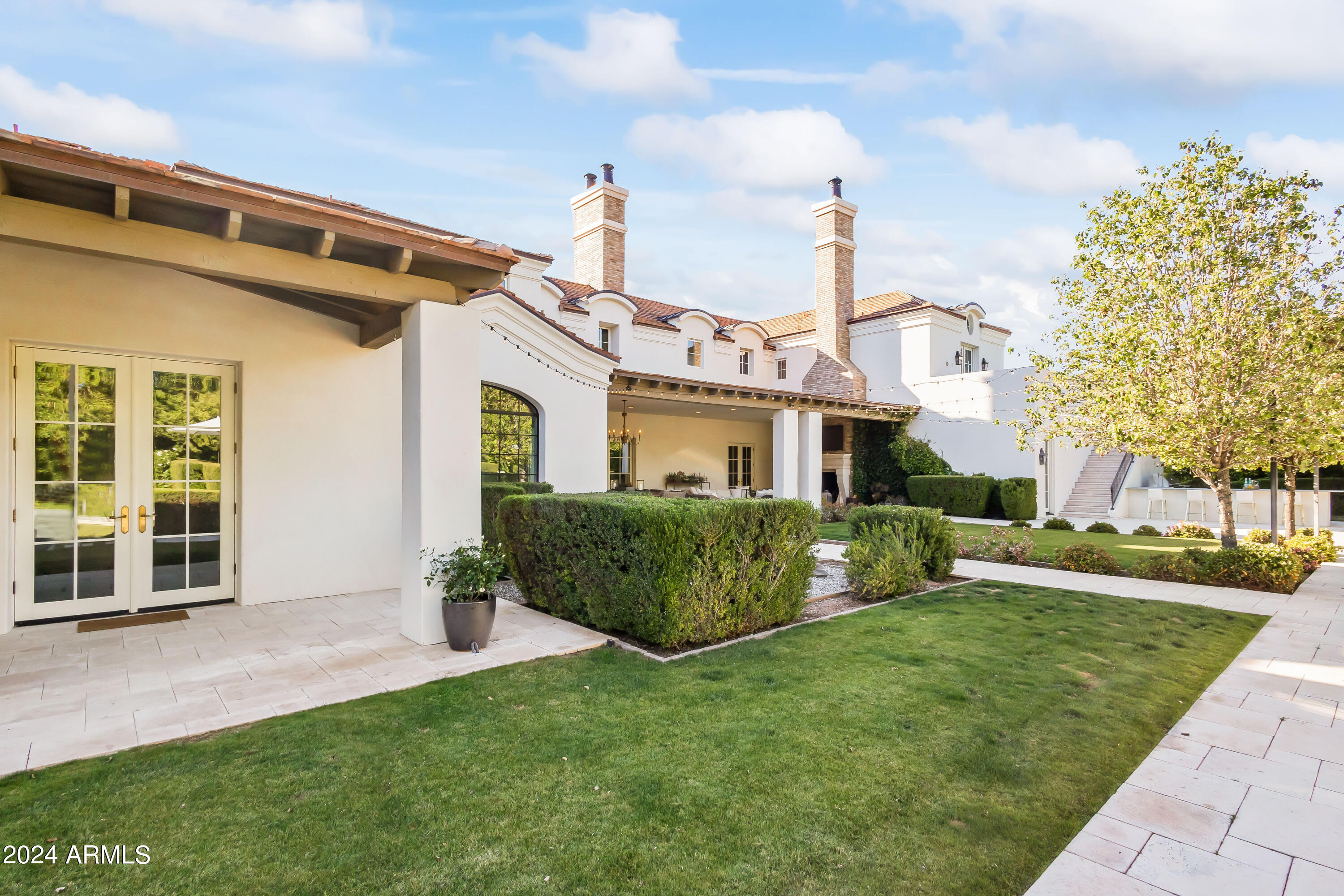 4615 N LAUNFAL Avenue