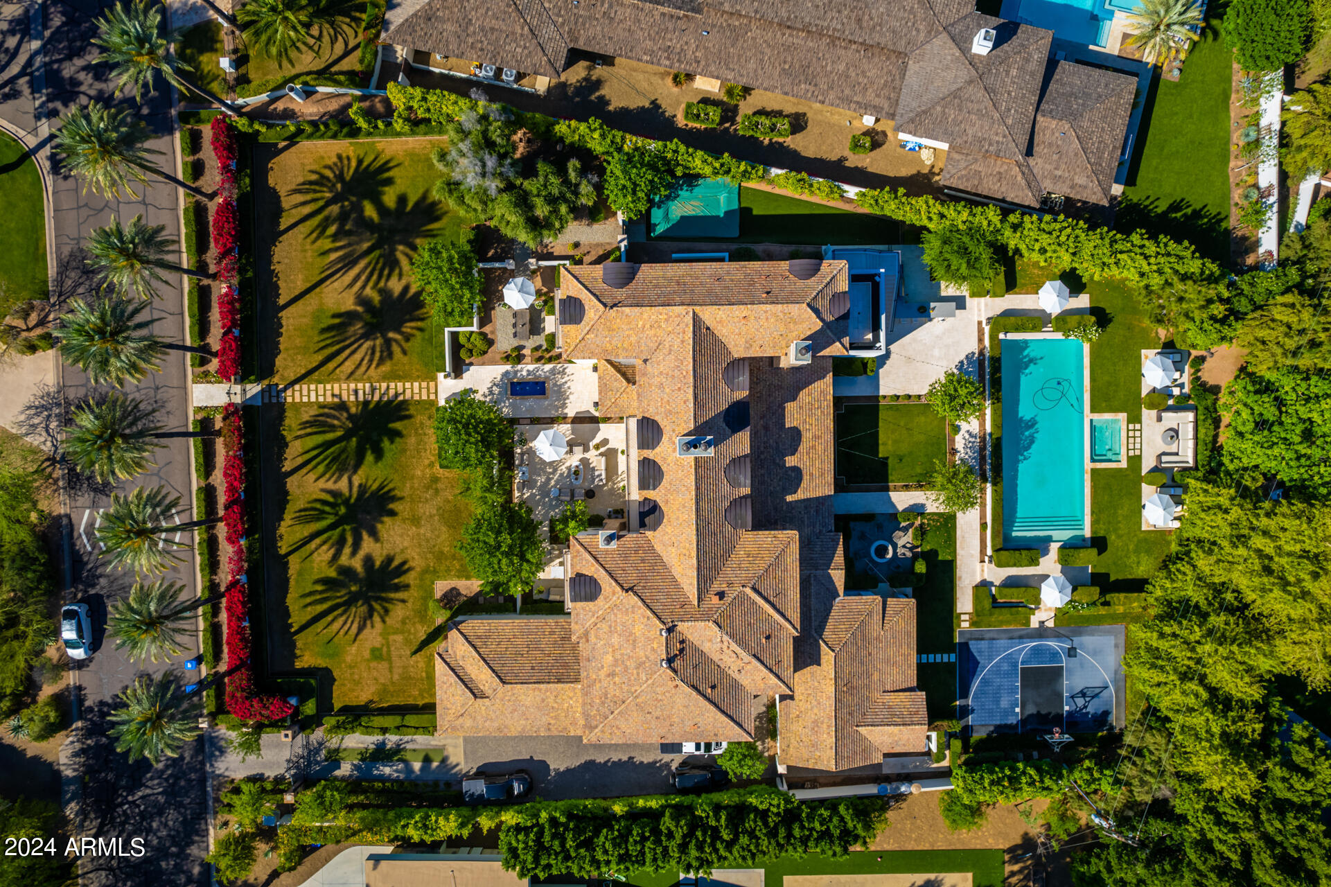 4615 N LAUNFAL Avenue