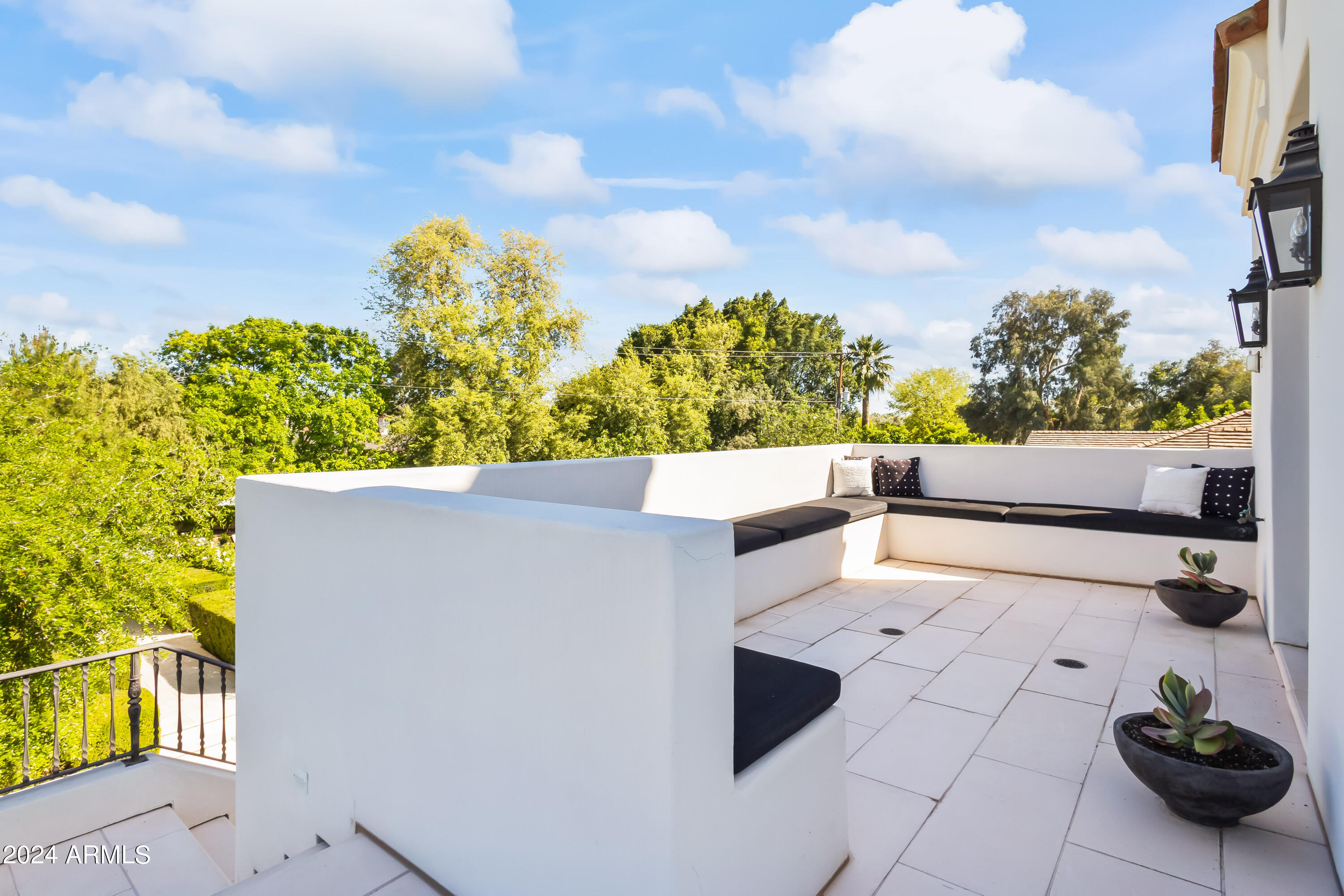 4615 N LAUNFAL Avenue