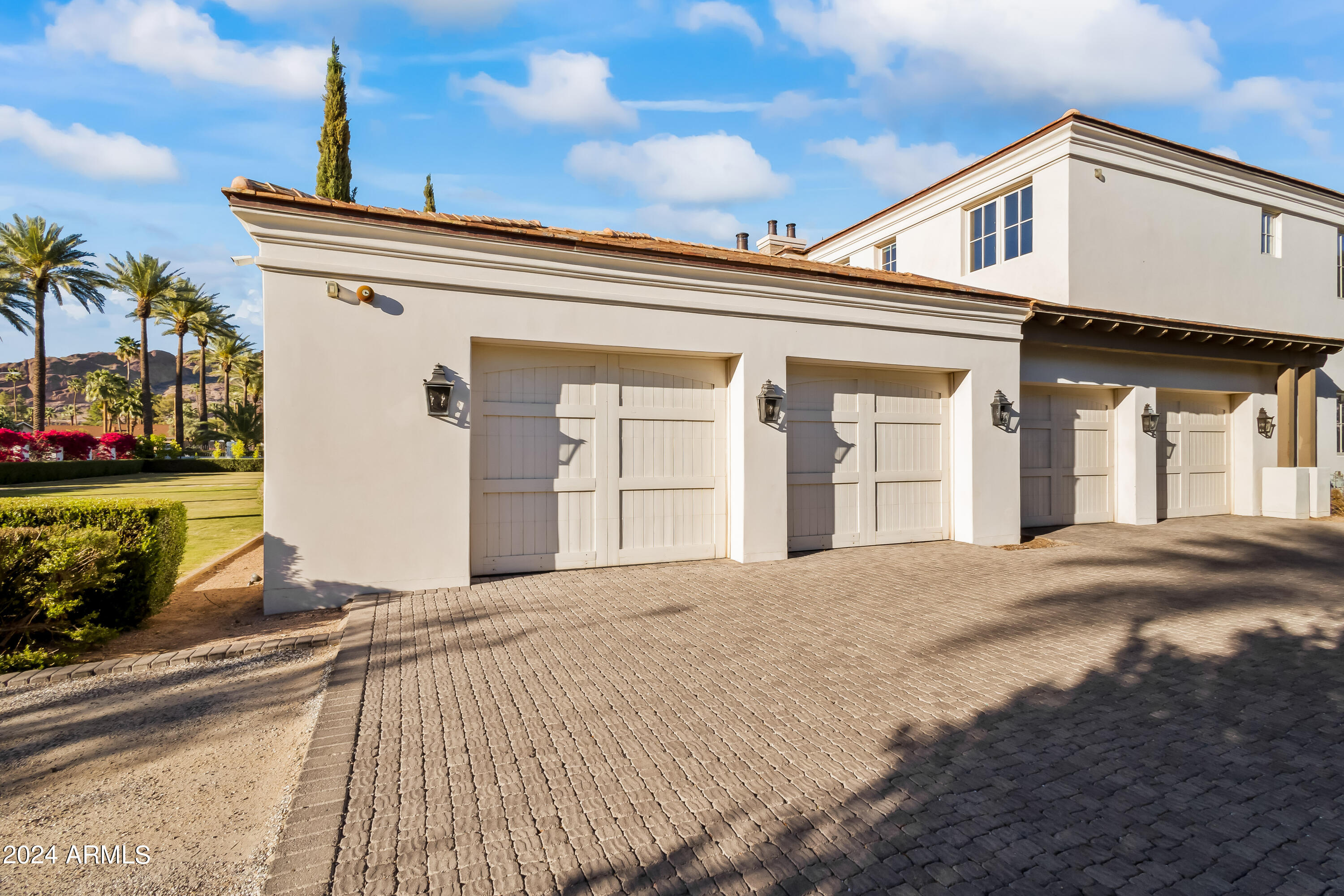 4615 N LAUNFAL Avenue