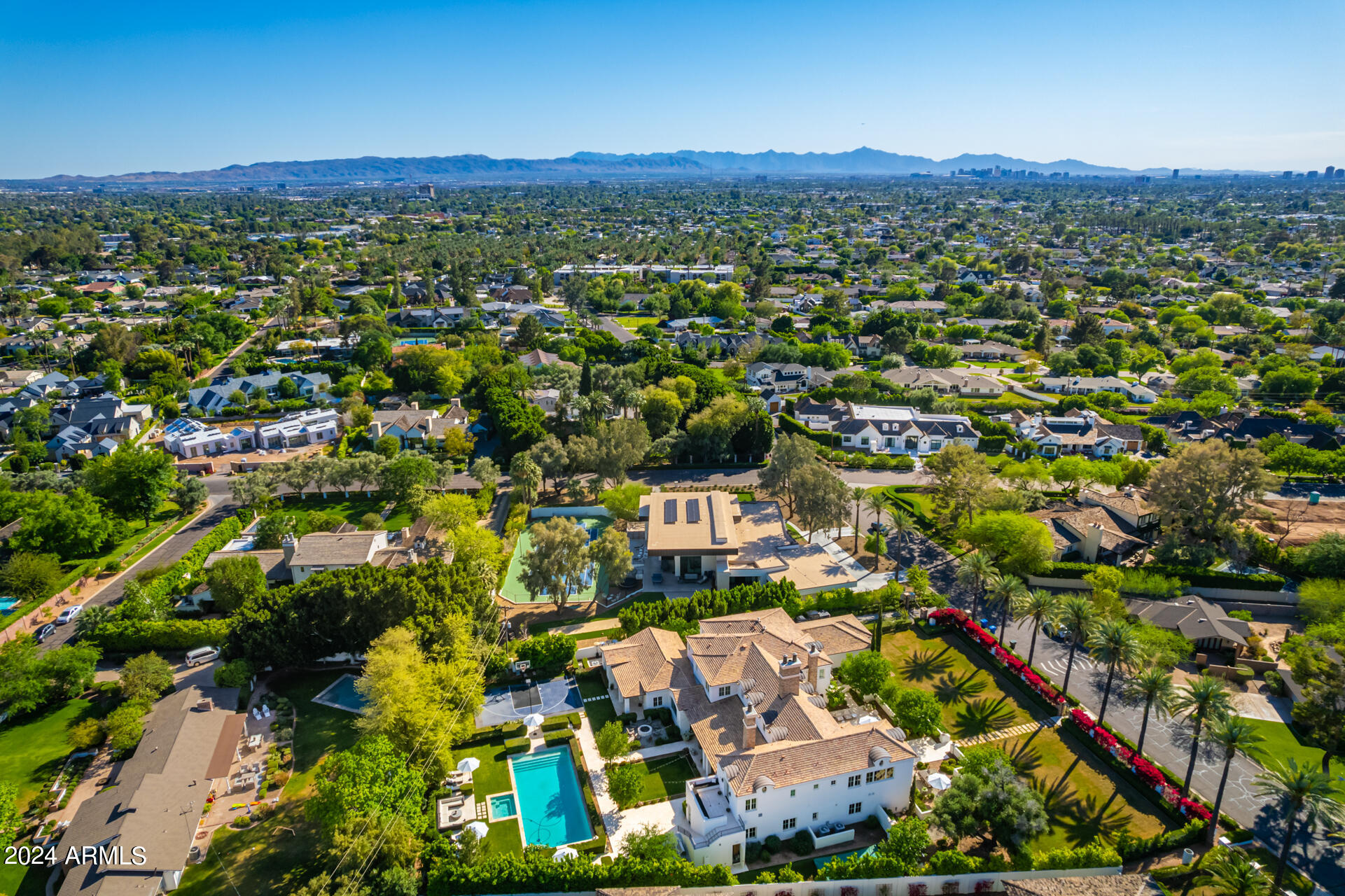 4615 N LAUNFAL Avenue