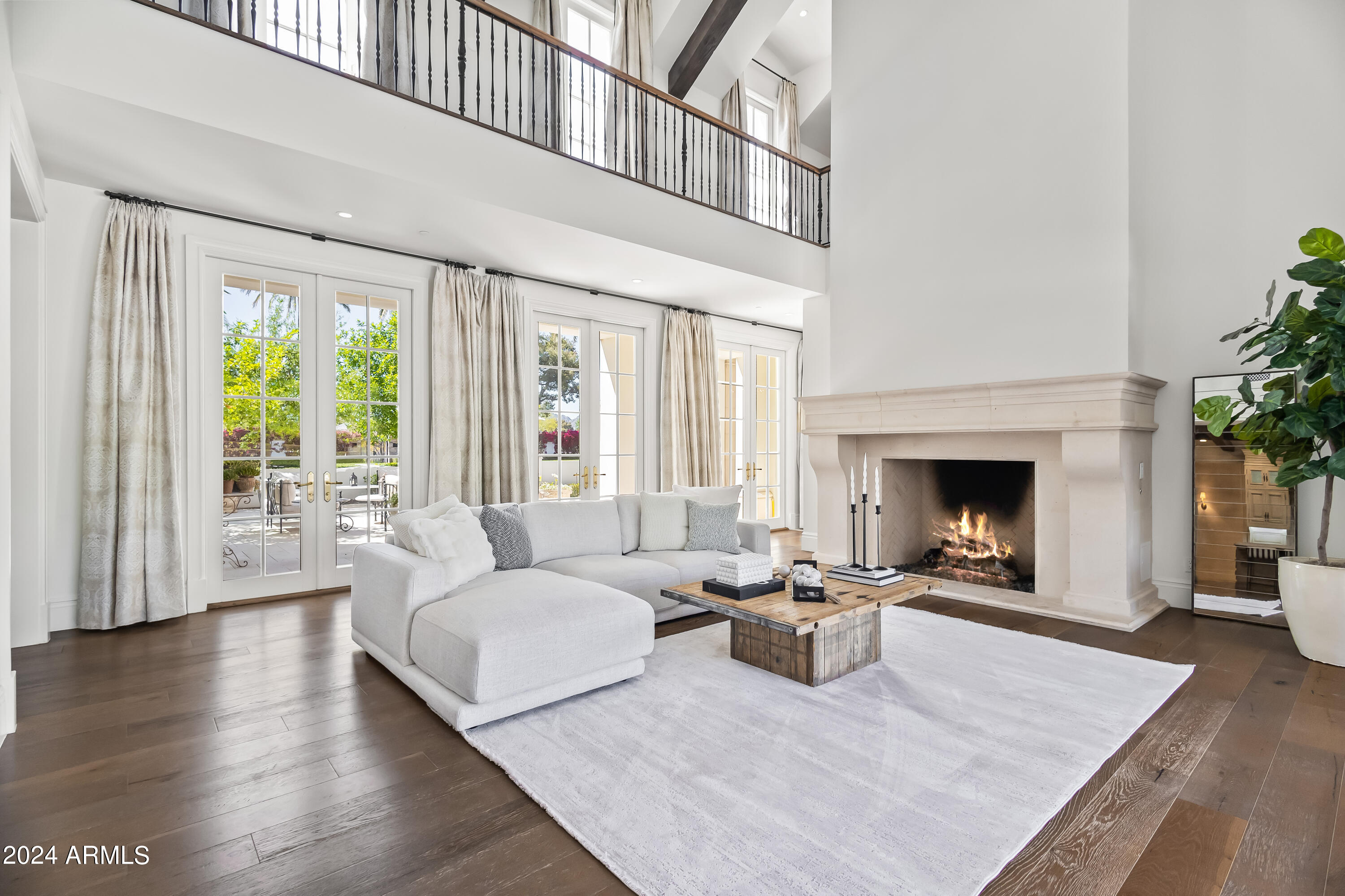 4615 N LAUNFAL Avenue