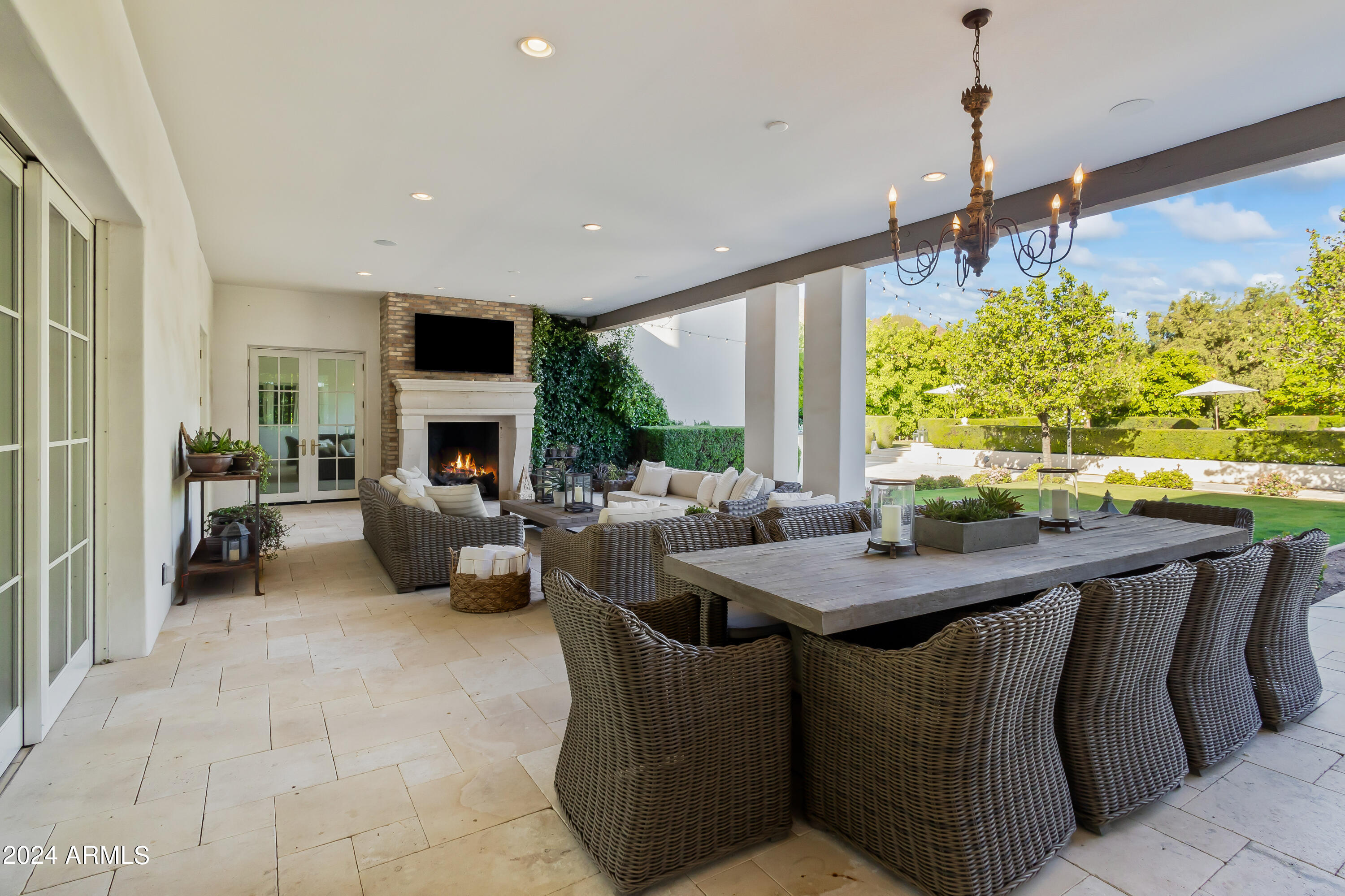 4615 N LAUNFAL Avenue