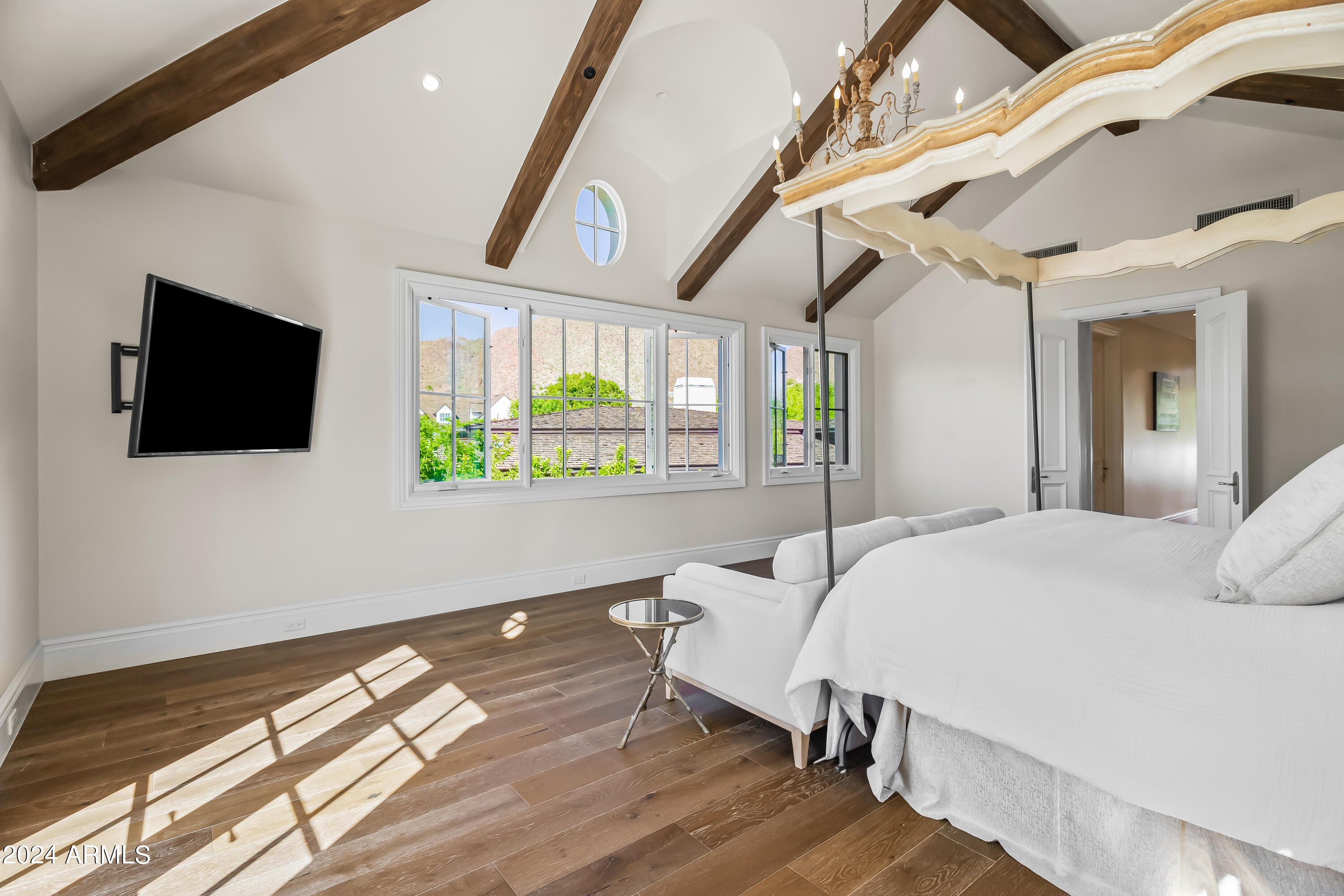 4615 N LAUNFAL Avenue