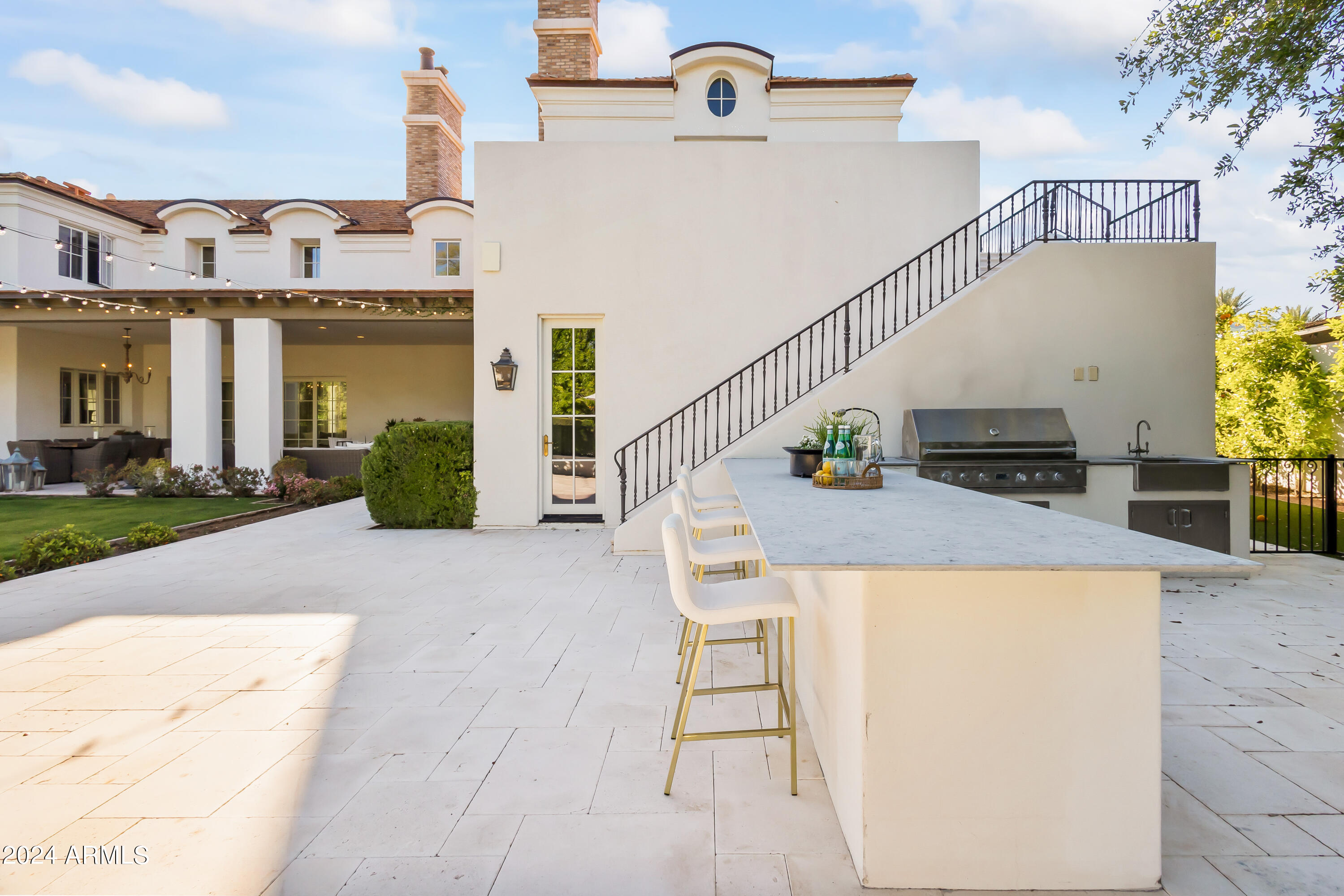 4615 N LAUNFAL Avenue