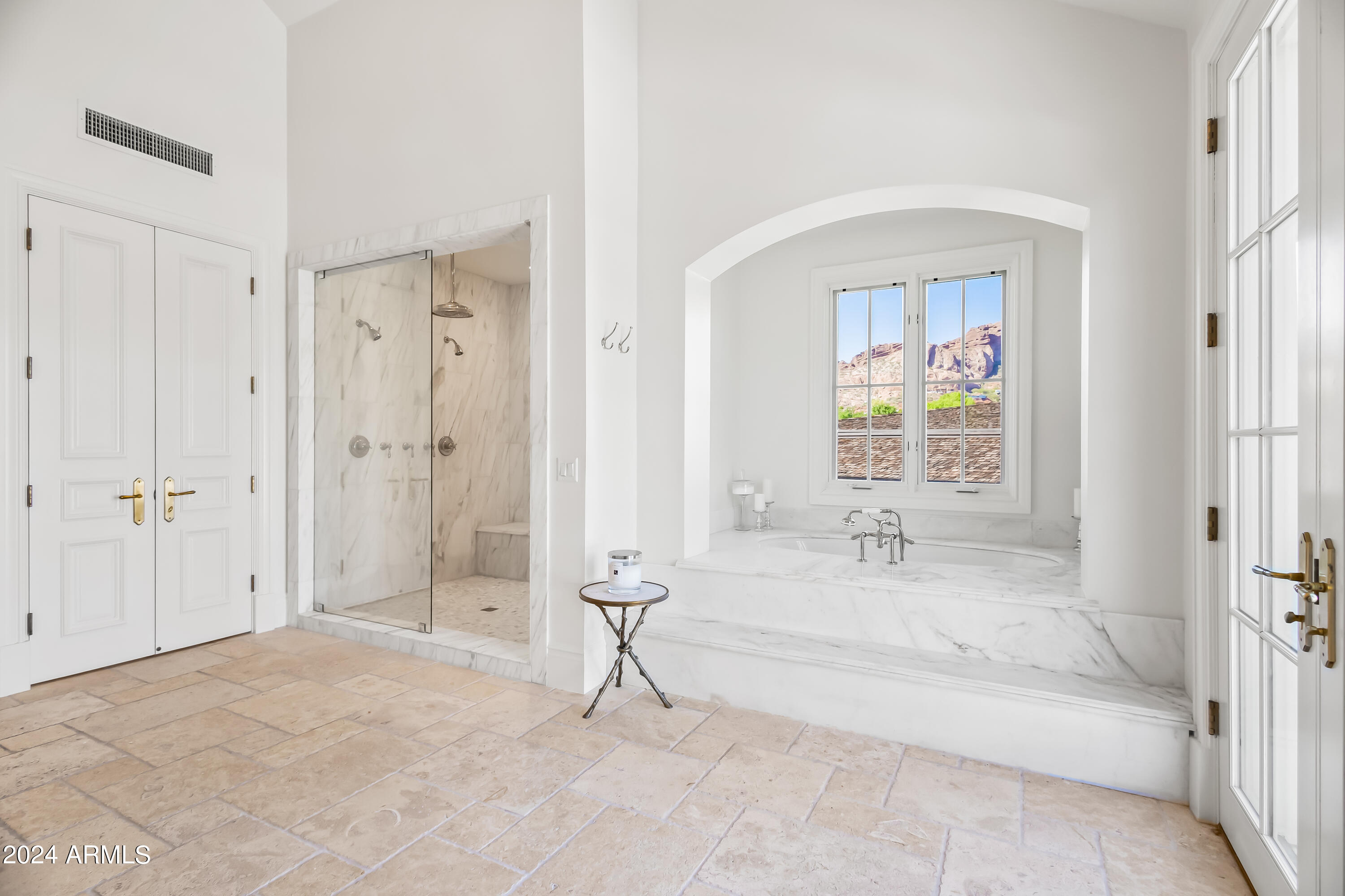 4615 N LAUNFAL Avenue