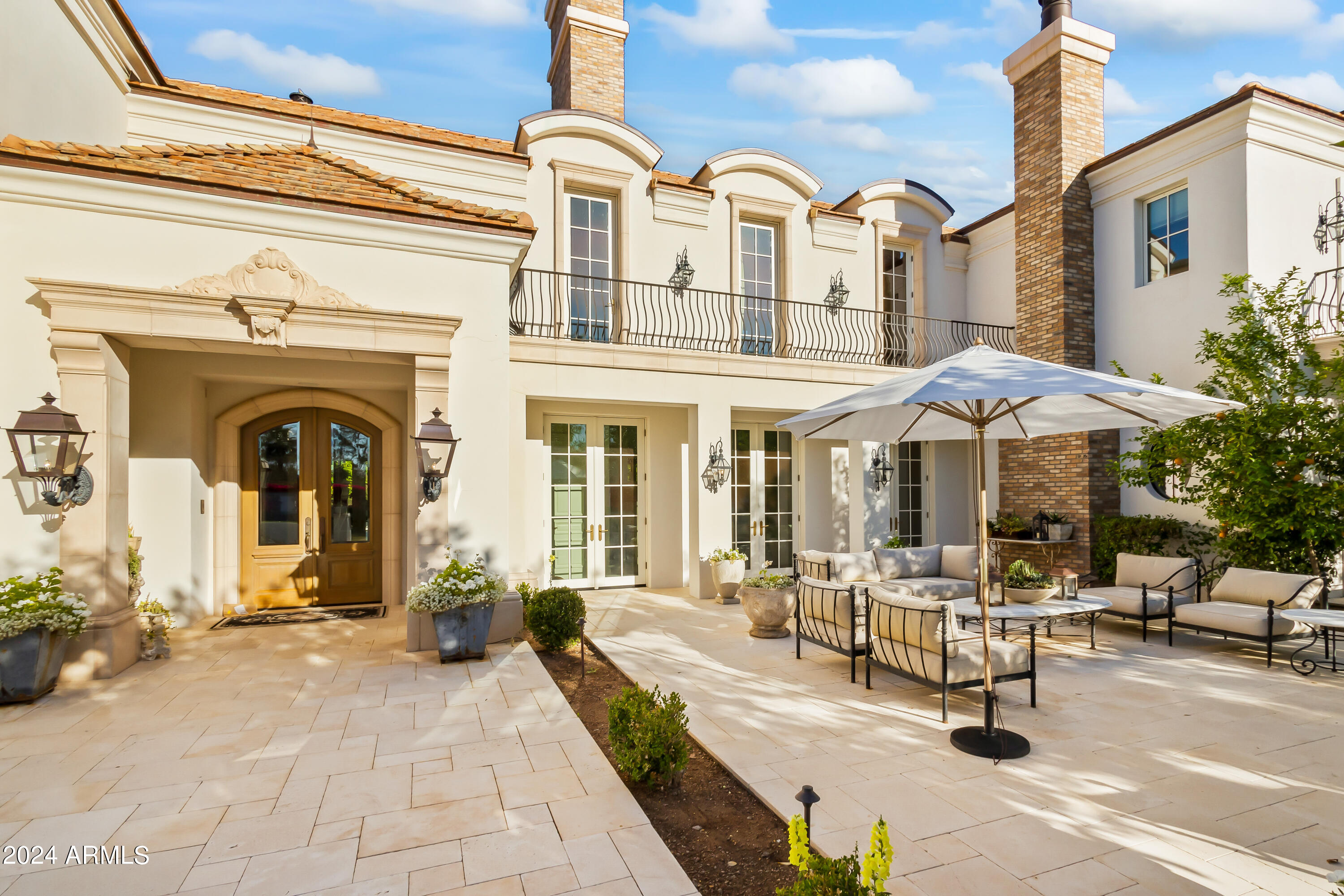 4615 N LAUNFAL Avenue