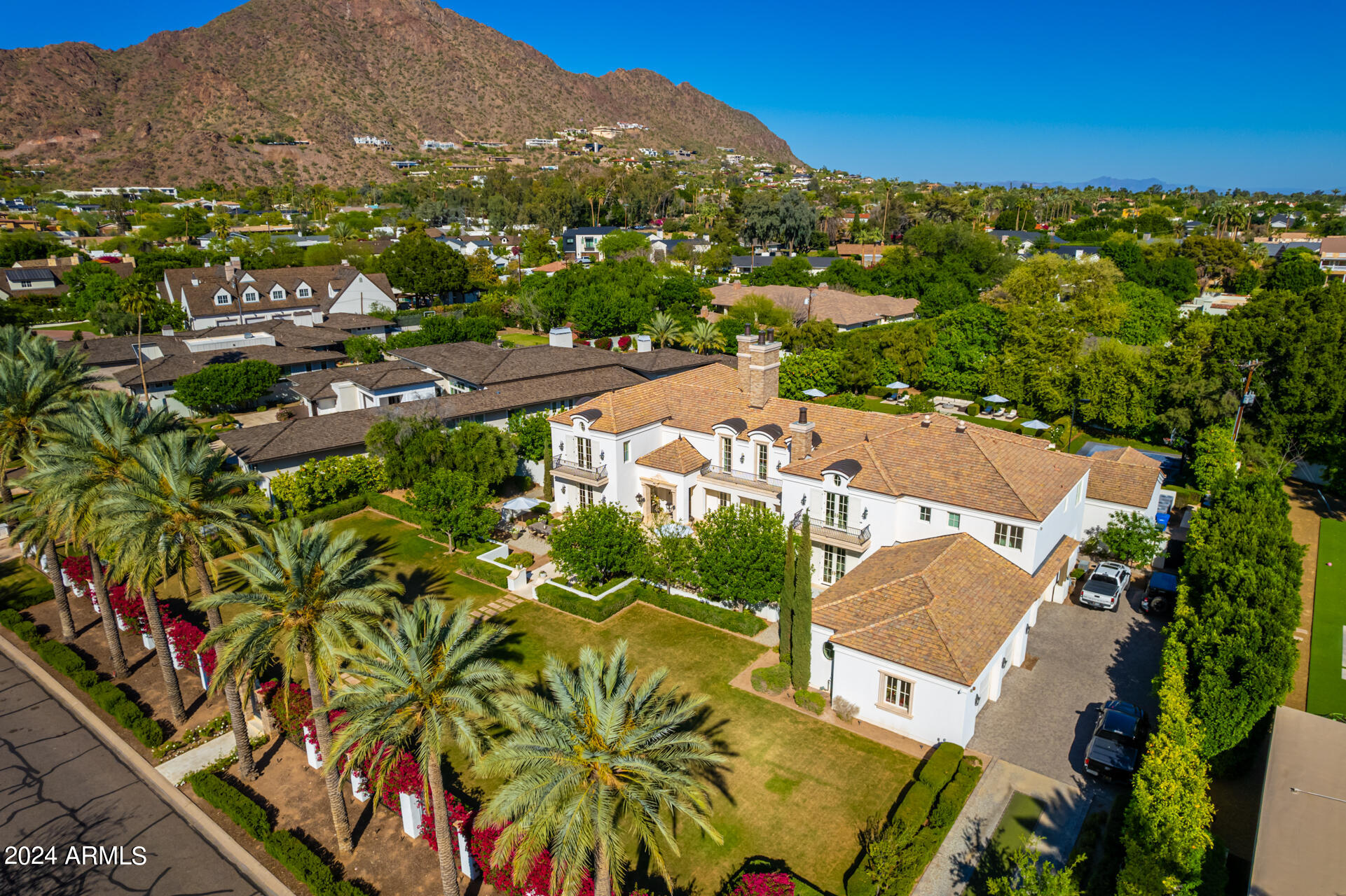 4615 N LAUNFAL Avenue