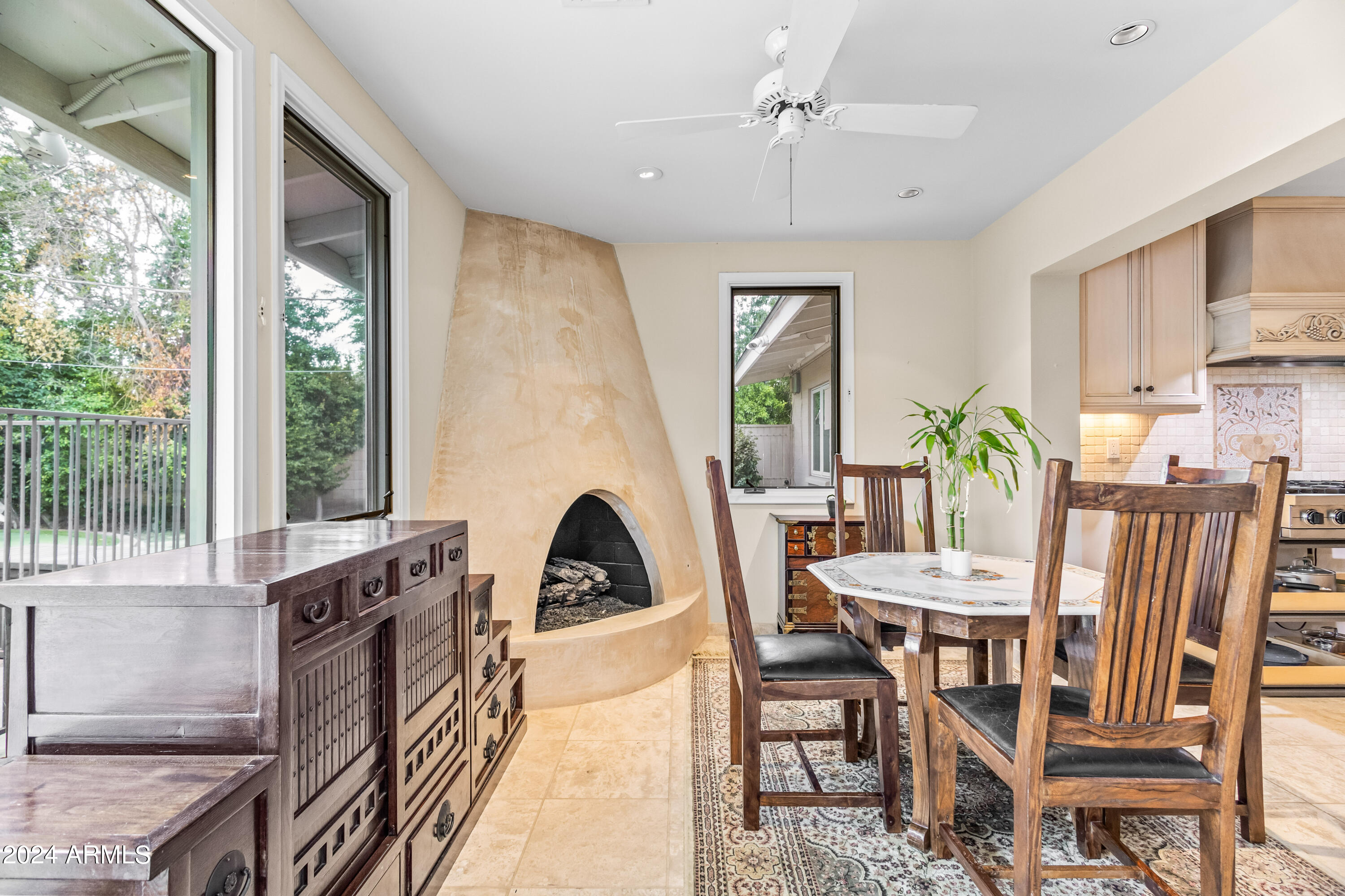 6021 E CALLE ROSA