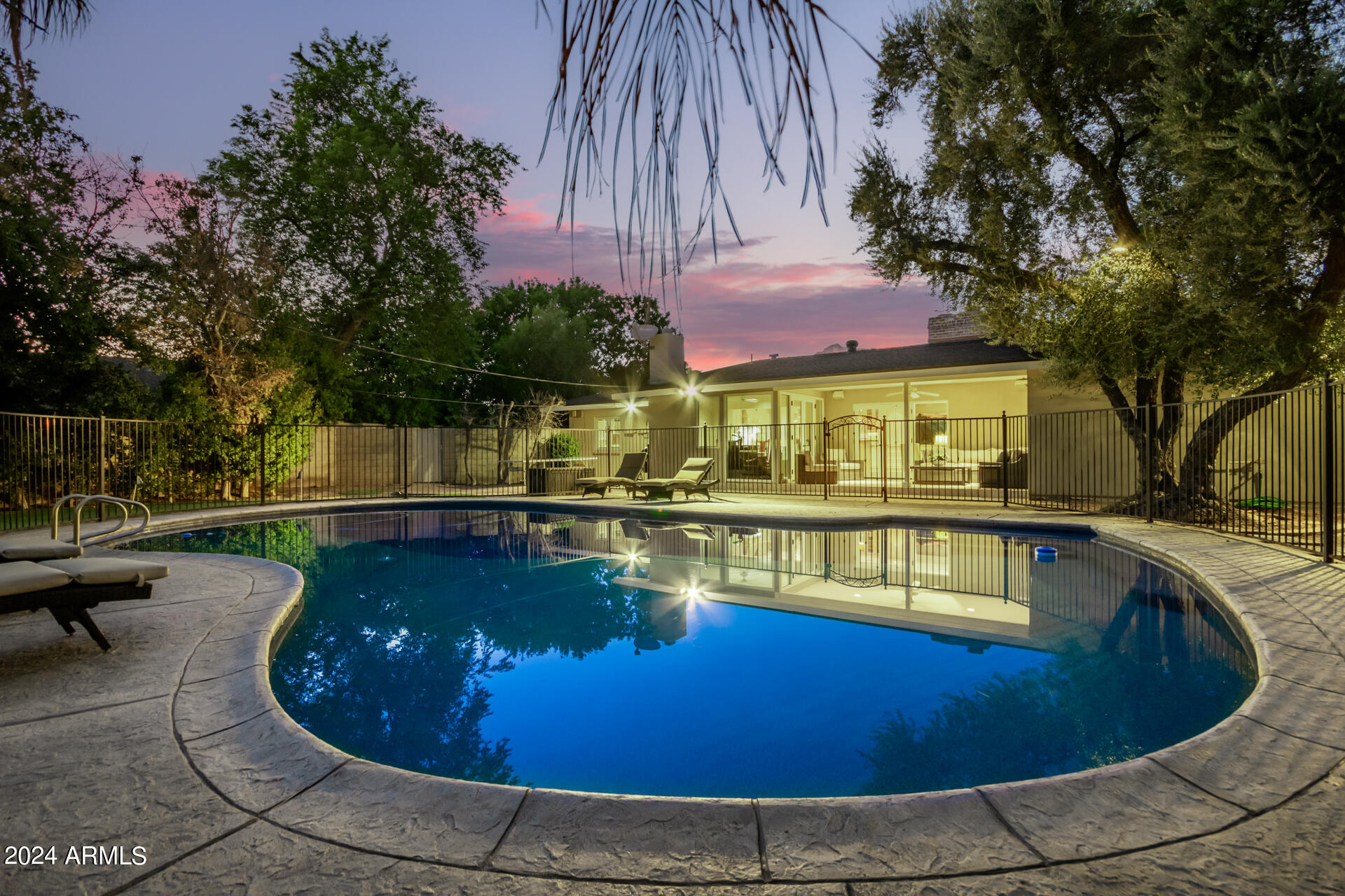6021 E CALLE ROSA