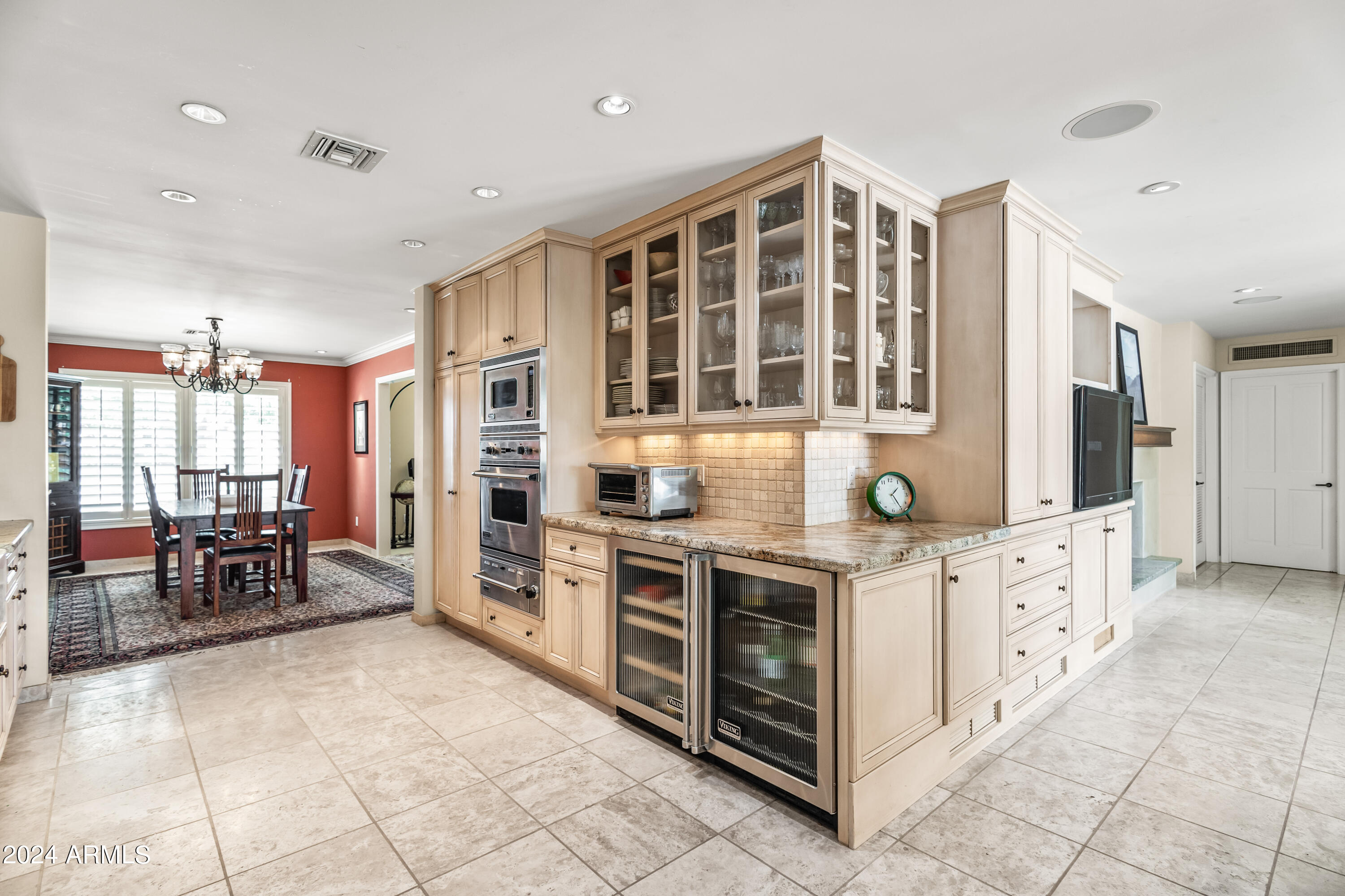 6021 E CALLE ROSA