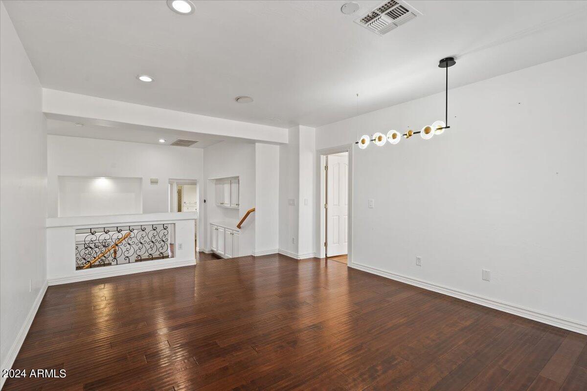 580 N BENSON Lane