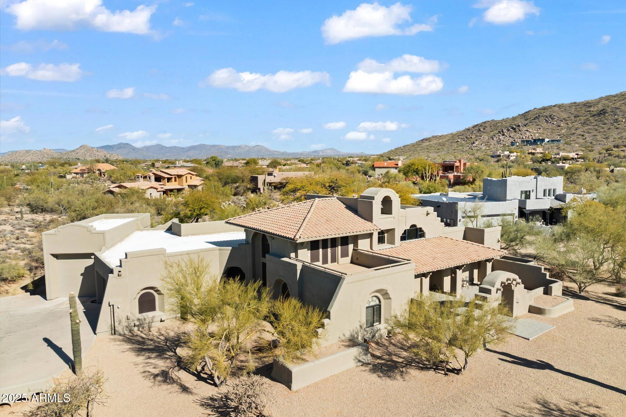 7628 E MARY SHARON Drive