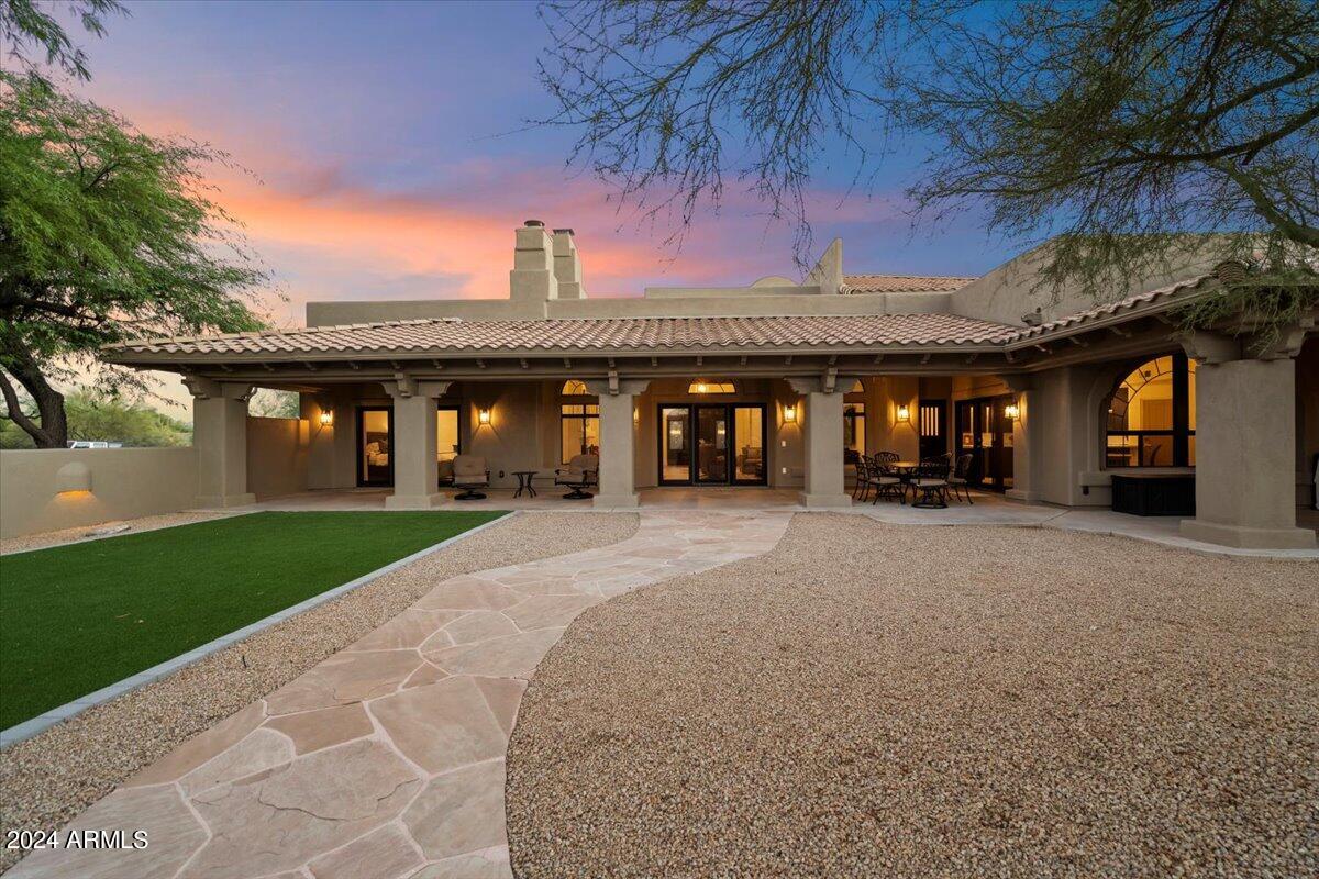 7628 E MARY SHARON Drive