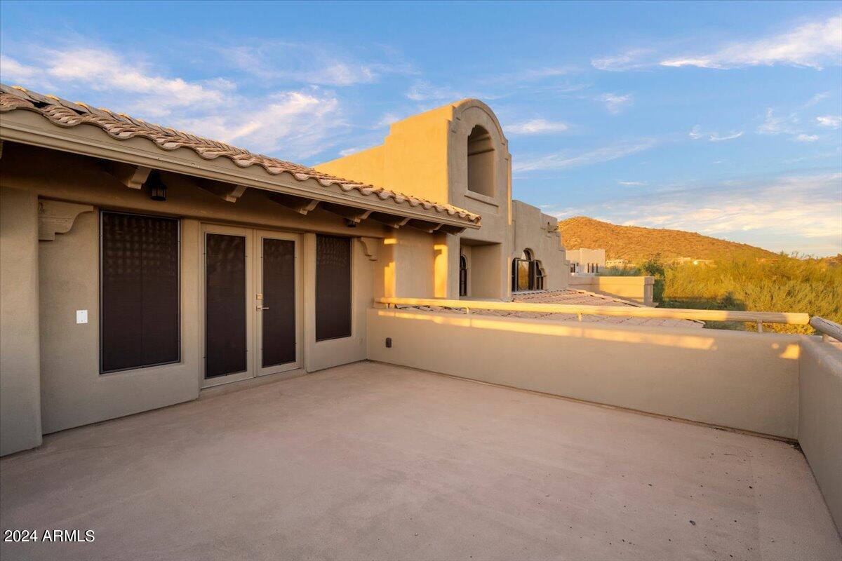 7628 E MARY SHARON Drive