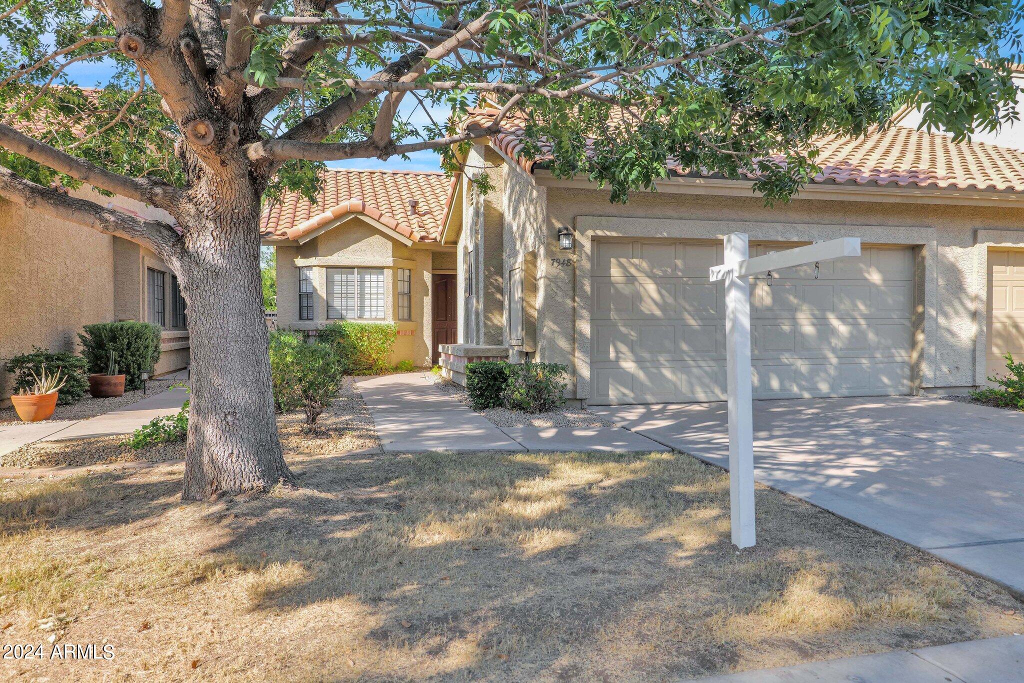 7948 E PEPPER TREE Lane